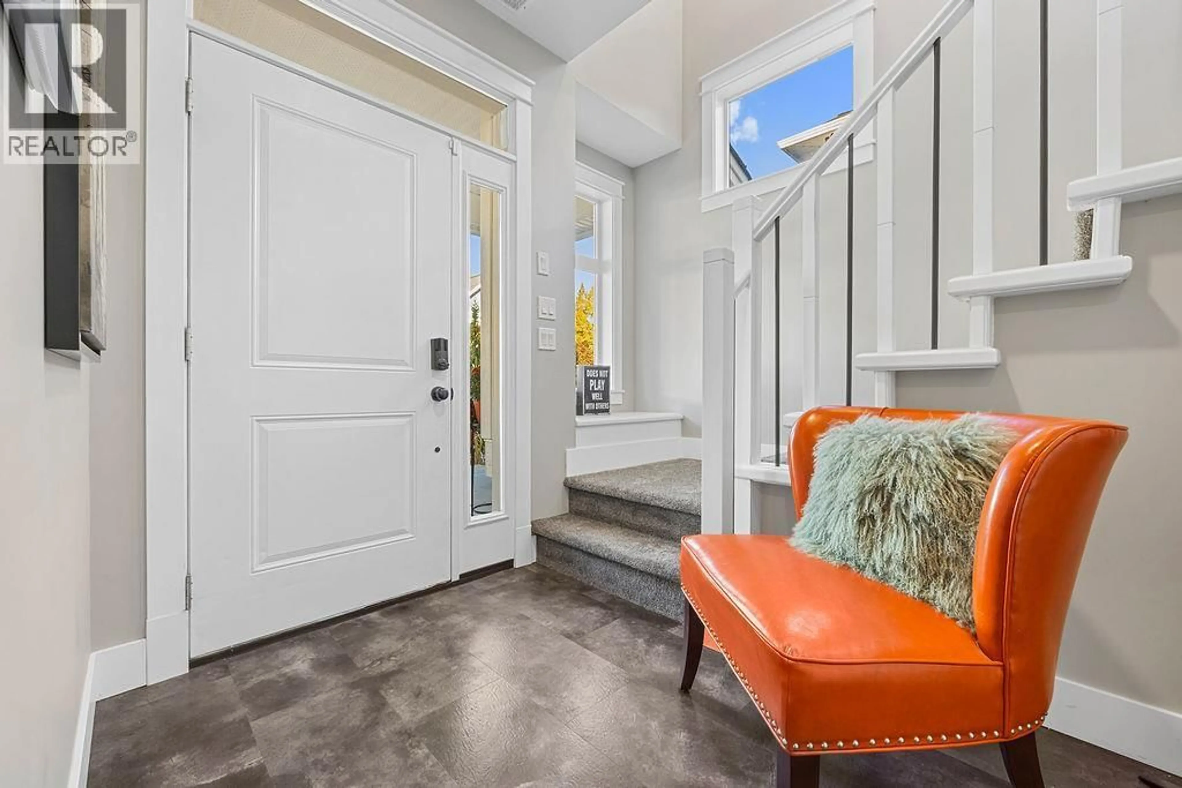 Indoor entryway for 6 - 2525 JARVIS STREET, Armstrong British Columbia V0E1B1