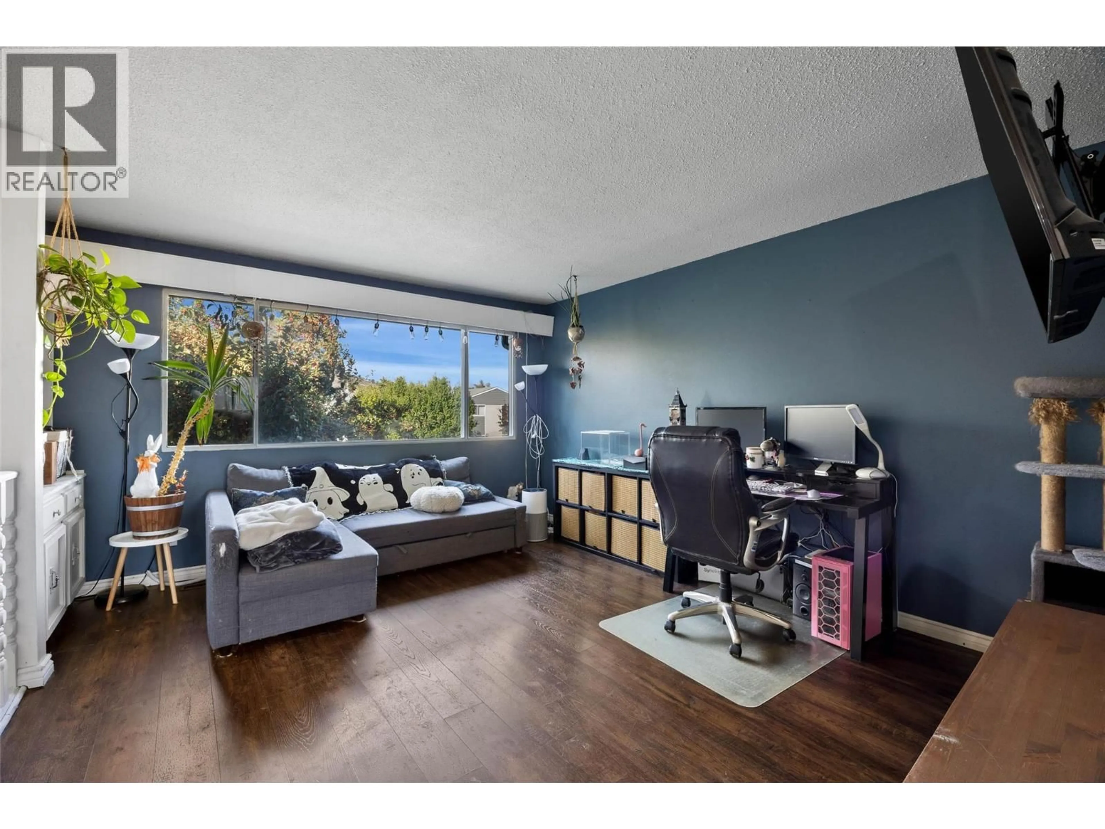 A pic of a room for 5 - 800 VALHALLA DRIVE, Kamloops British Columbia V2B1R8