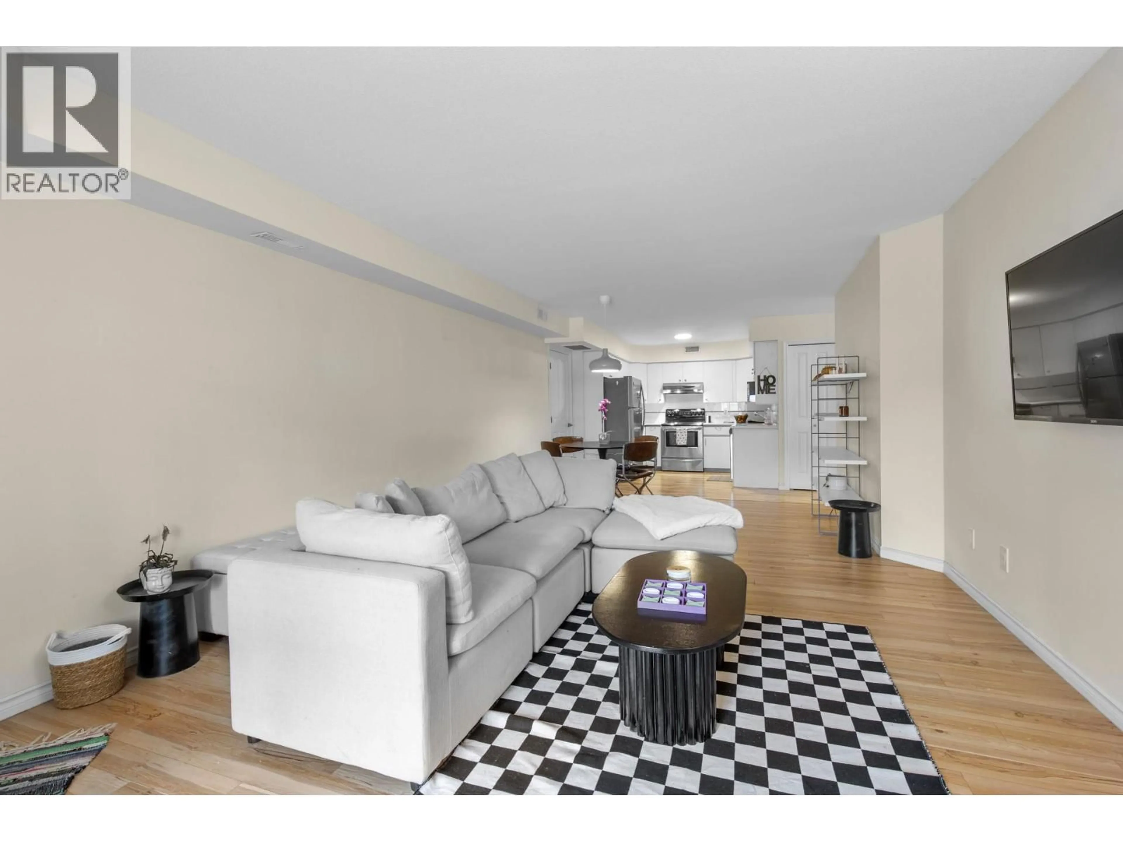 Living room with furniture, unknown for 114 - 2350 STILLINGFLEET ROAD, Kelowna British Columbia V1W3X9