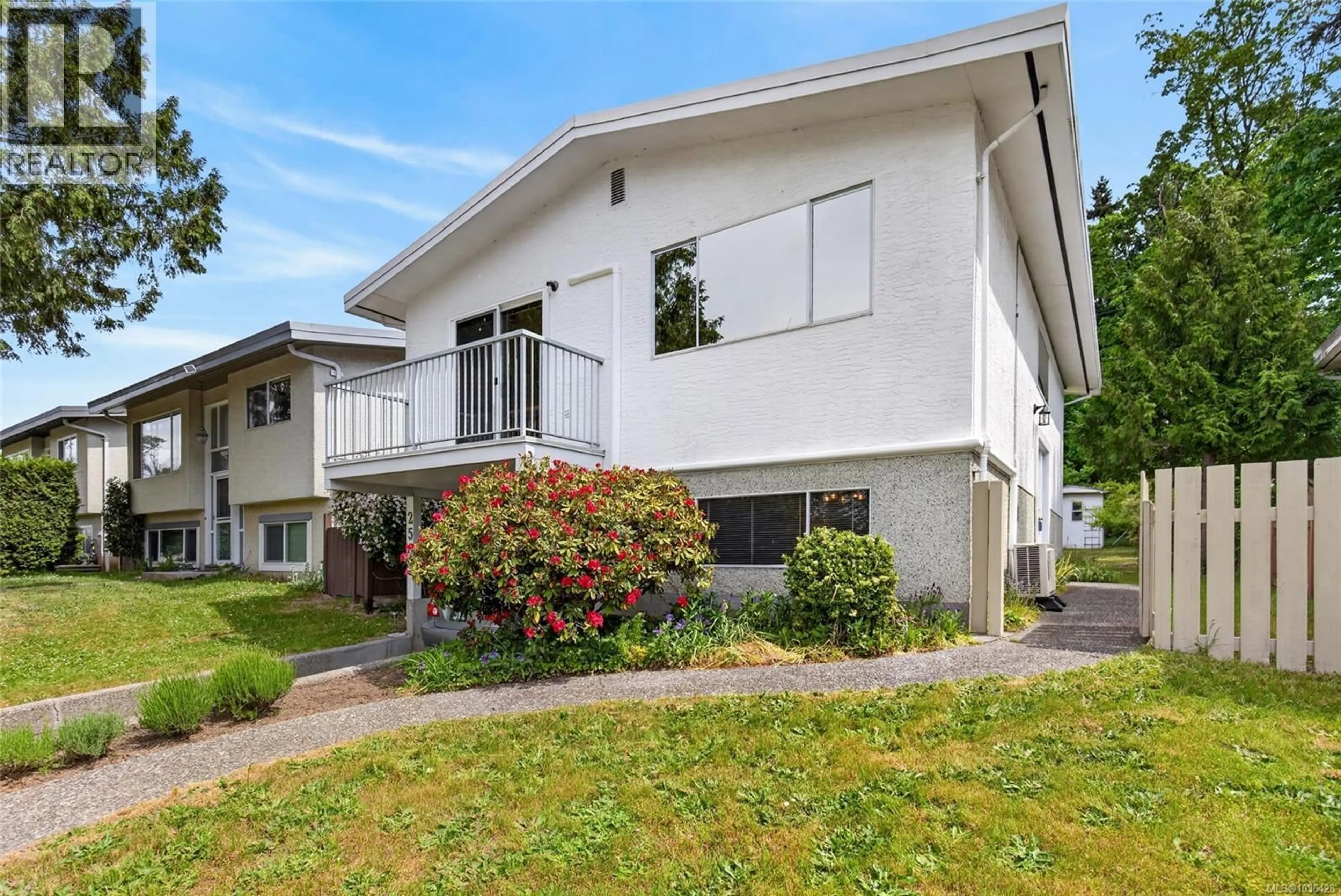 Home with vinyl exterior material, building for 2561 3RD AVENUE, Port Alberni British Columbia V9Y8S6