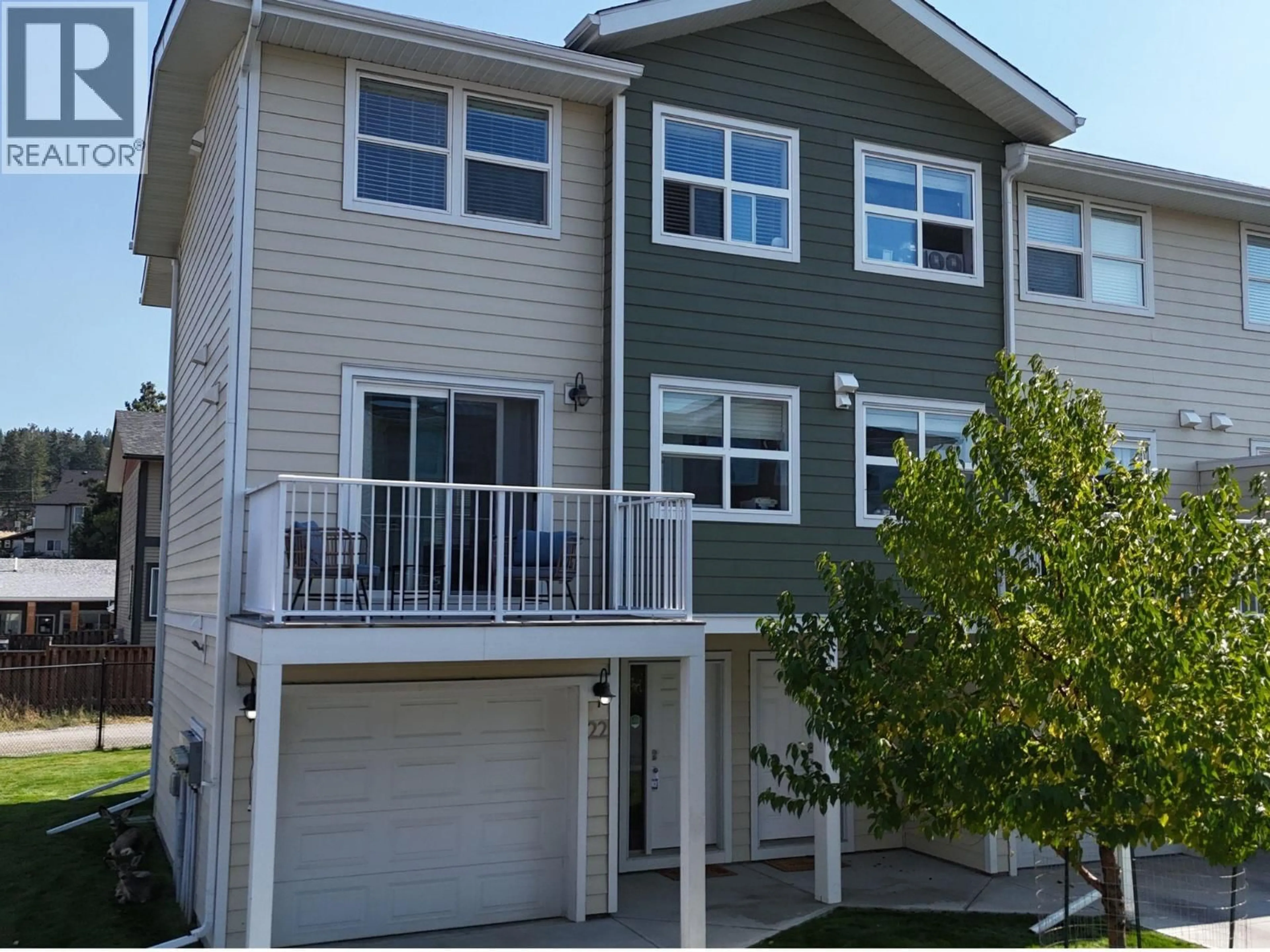 Home with vinyl exterior material, street for 22 - 1840 KELOWNA CRESCENT, Cranbrook British Columbia V1C7A8