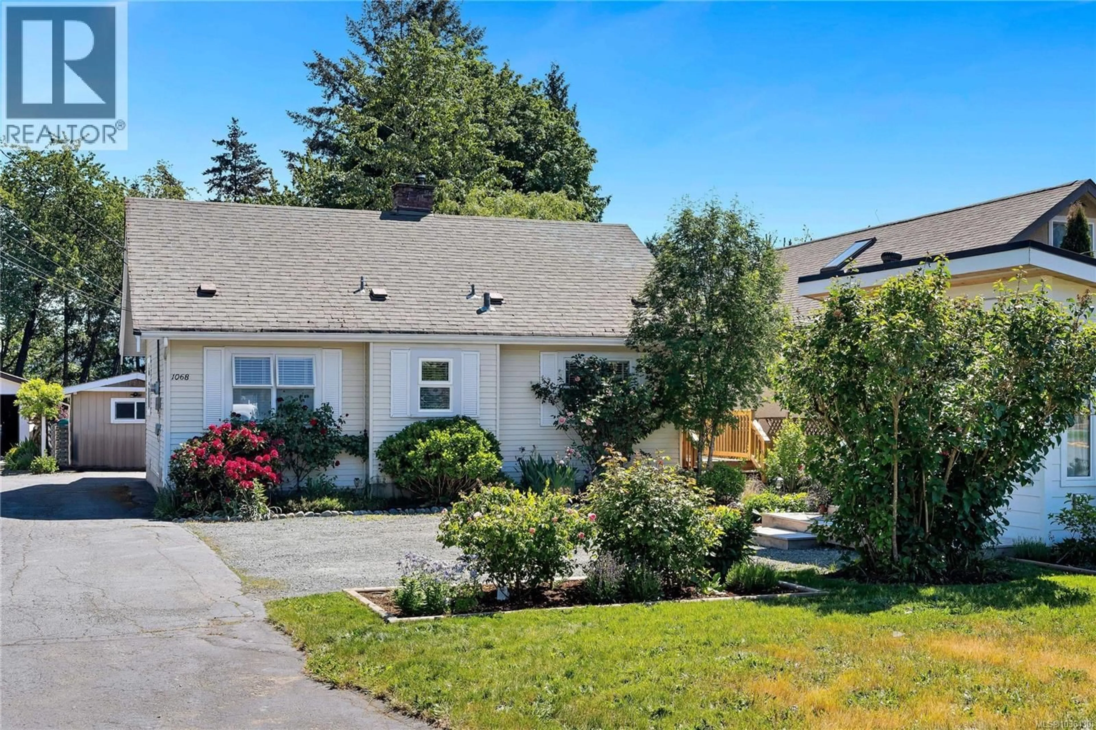 Patio, street for 1068 HOLMES STREET, Duncan British Columbia V9L2C8