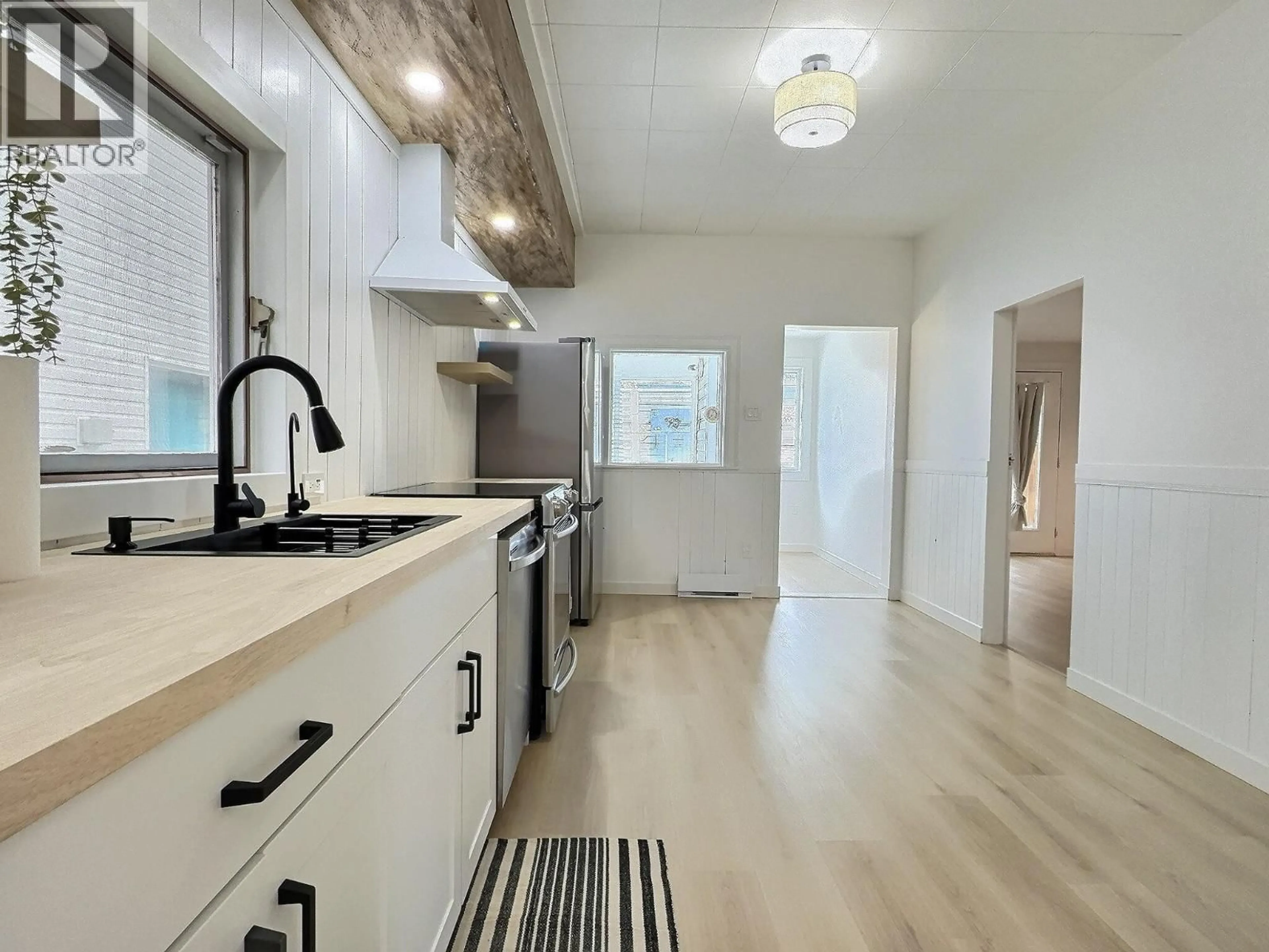 Open concept kitchen, unknown for 730 OKANAGAN AVENUE, Chase British Columbia V0E1M0