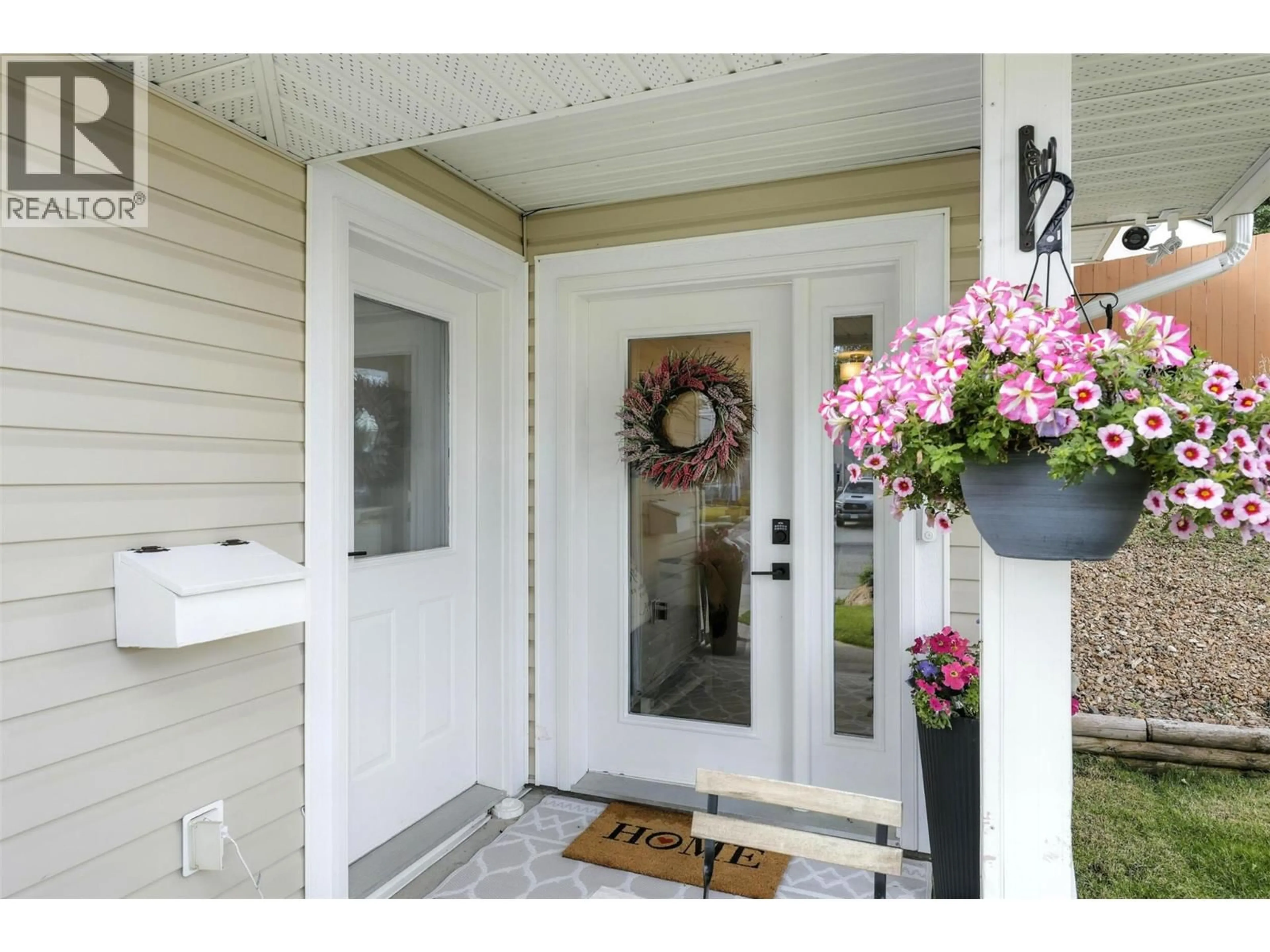Indoor entryway for 2350 BRAMBLE LANE, Kamloops British Columbia V1S1Y6
