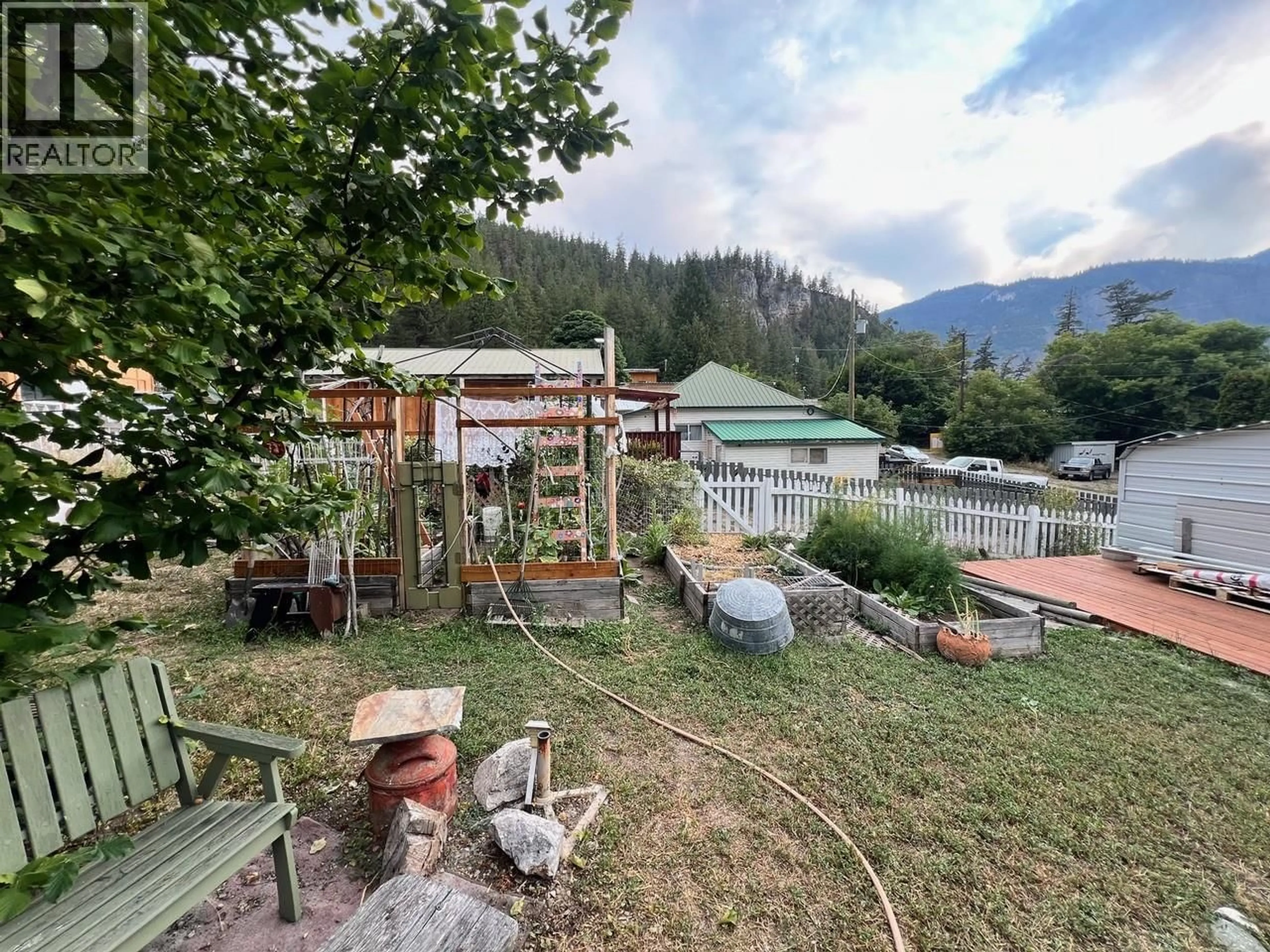 A pic from outside/outdoor area/front of a property/back of a property/a pic from drone, mountain view for 5251 WEBSTER STREET, Hedley British Columbia V0X1K0