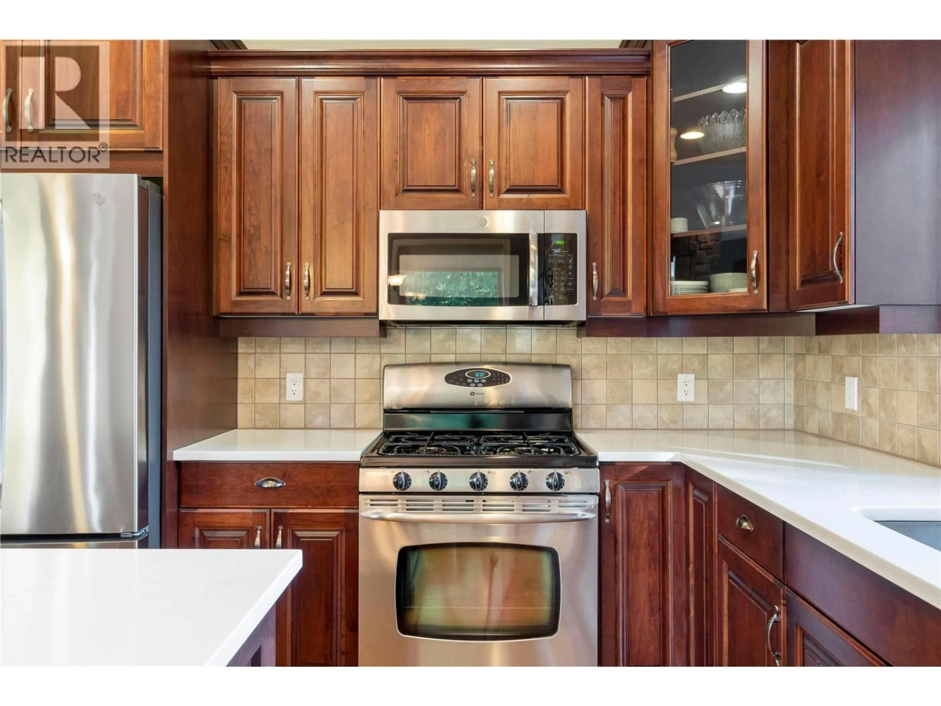 Standard kitchen, ceramic/tile floor for 2706 GOLF COURSE DRIVE, Blind Bay British Columbia V0E1H2