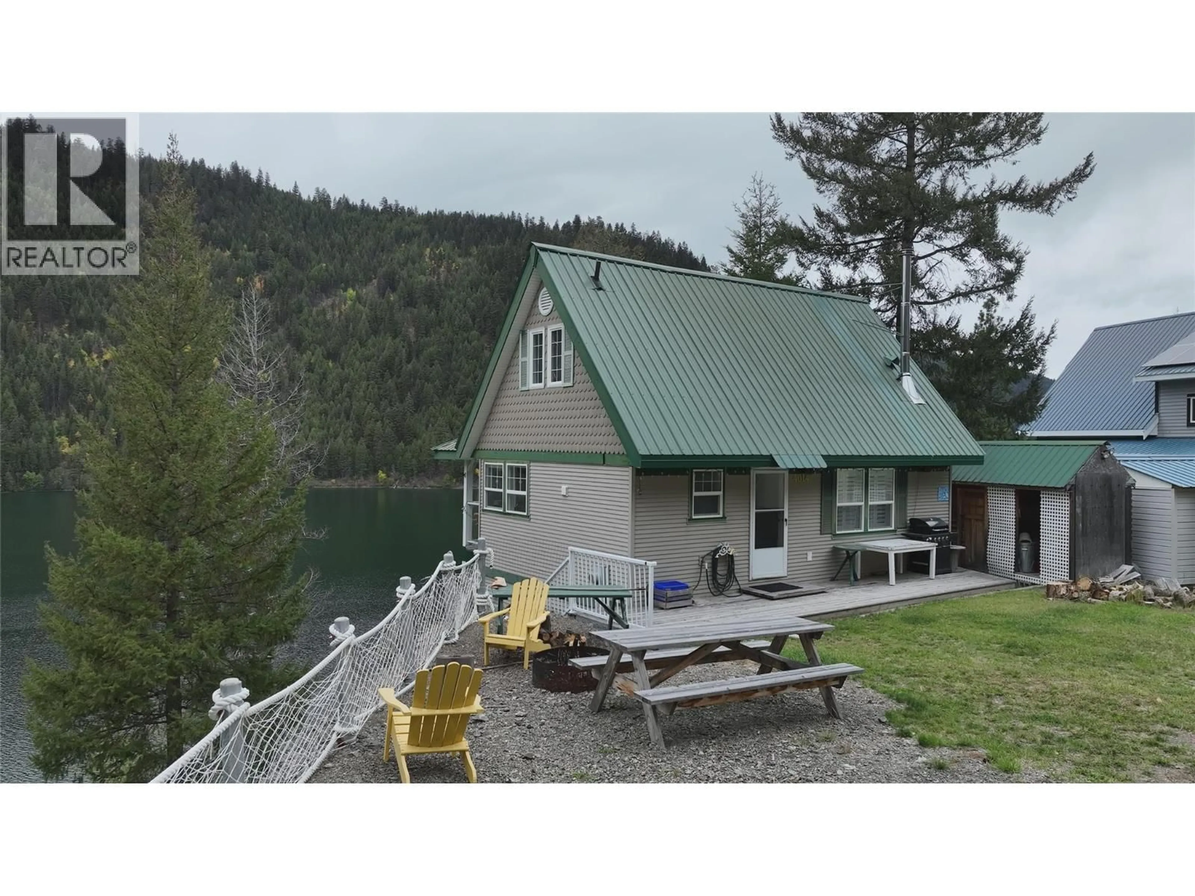 A pic from outside/outdoor area/front of a property/back of a property/a pic from drone, water/lake/river/ocean view for 4014 SUMMERS CREEK ROAD, Princeton British Columbia V0X1W0