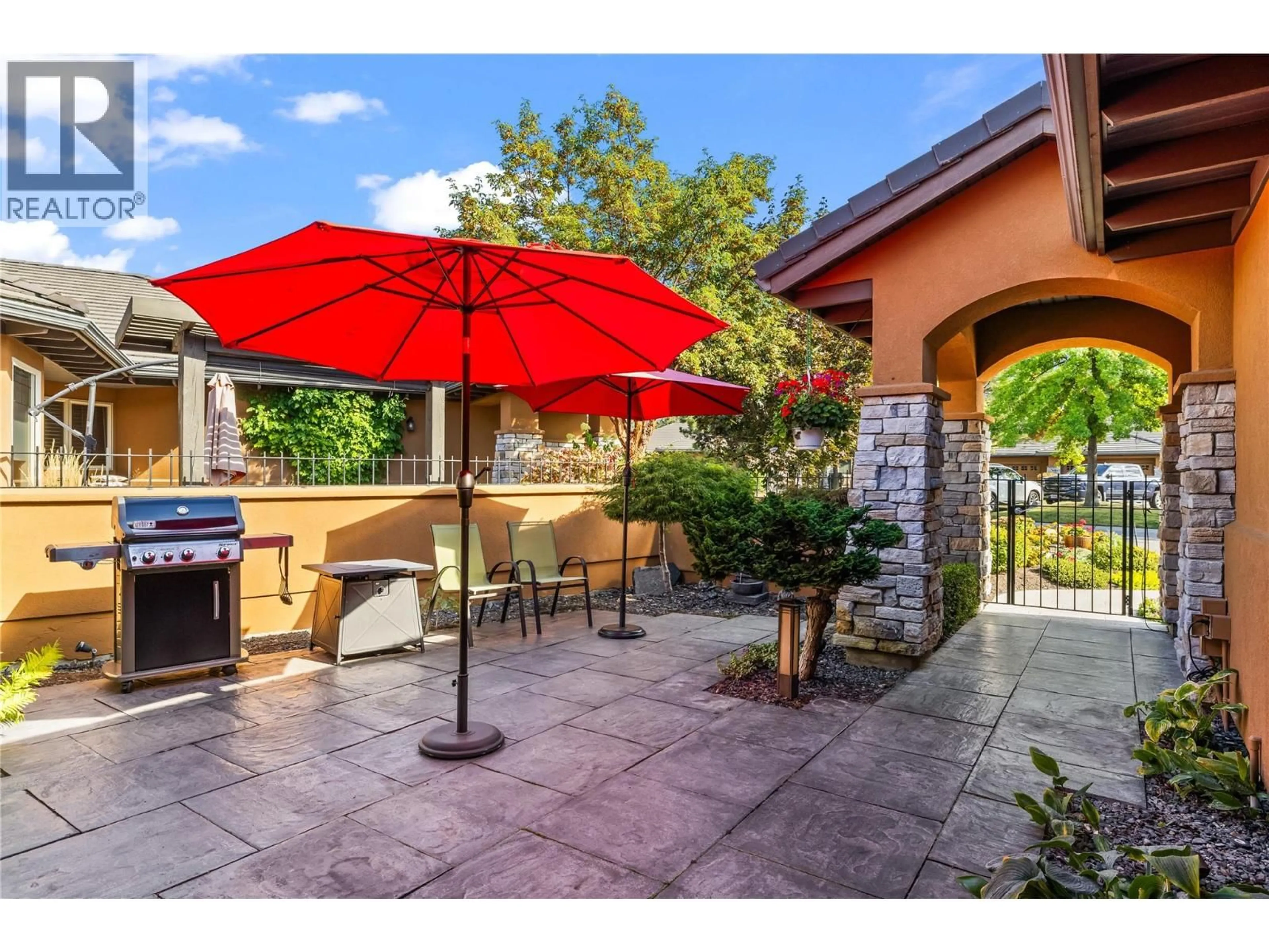 Patio, street for 2 - 4100 GALLAGHERS PARKLAND DRIVE, Kelowna British Columbia V1W3Z8