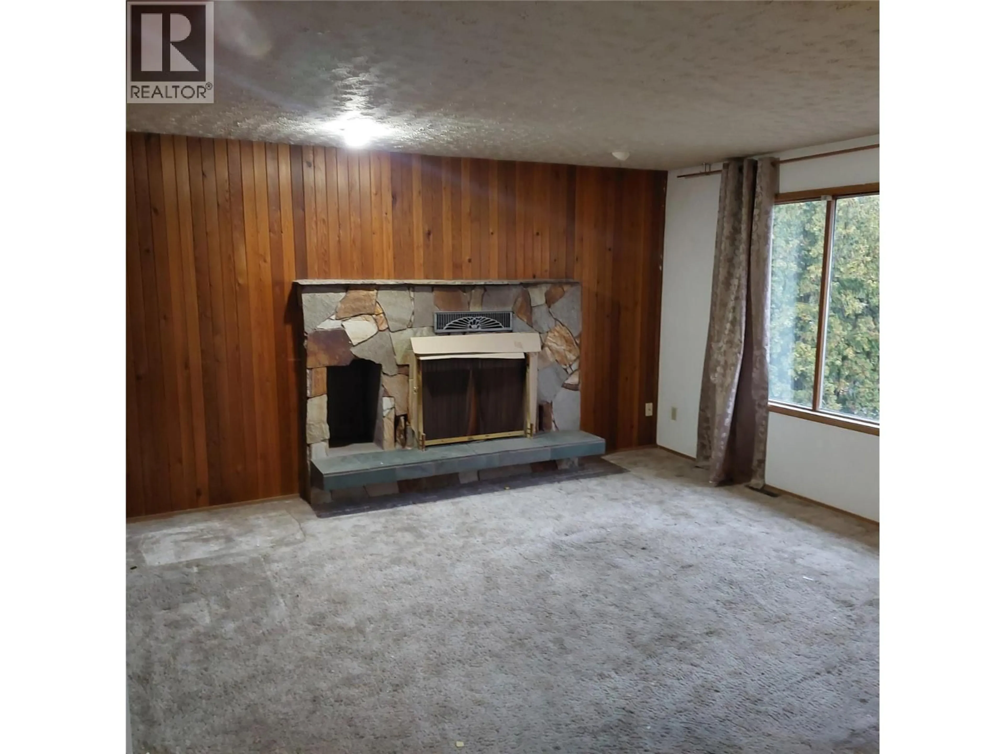 A pic of a room for 6942 LONGACRE DRIVE, Vernon British Columbia V1H1H8