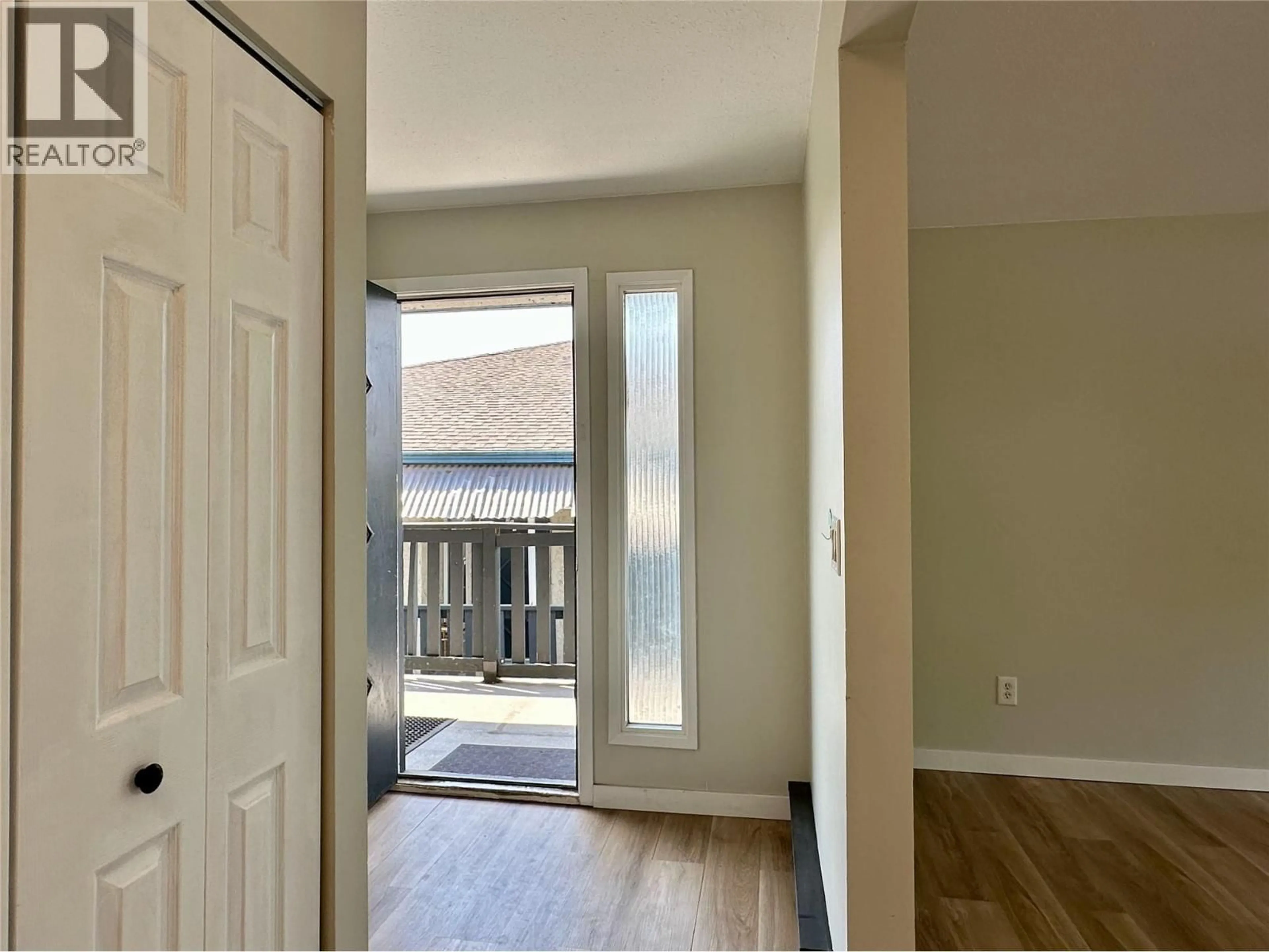 Indoor entryway for 215 - 3505 38 STREET, Vernon British Columbia V1T6X1