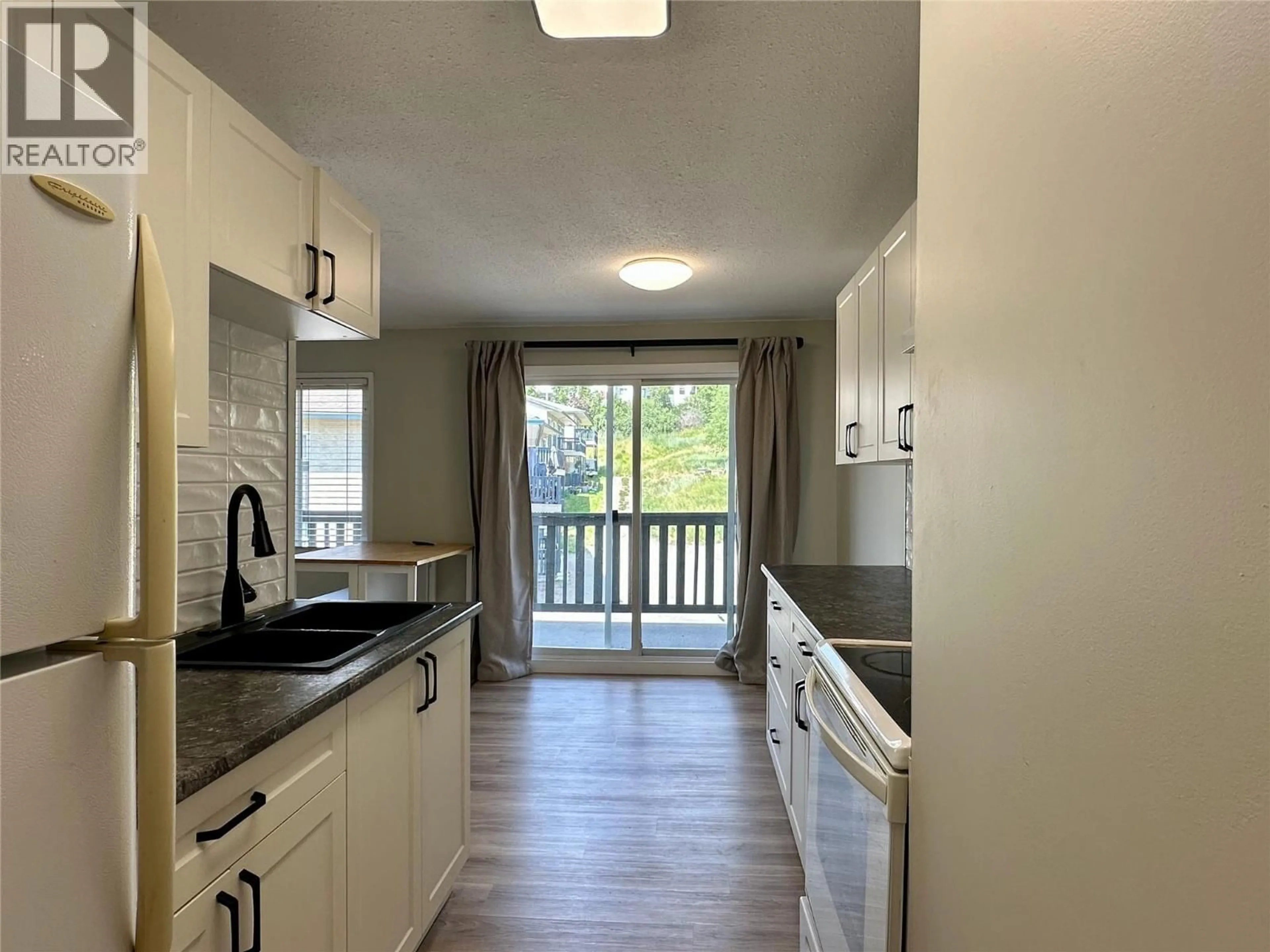 Unknown for 215 - 3505 38 STREET, Vernon British Columbia V1T6X1