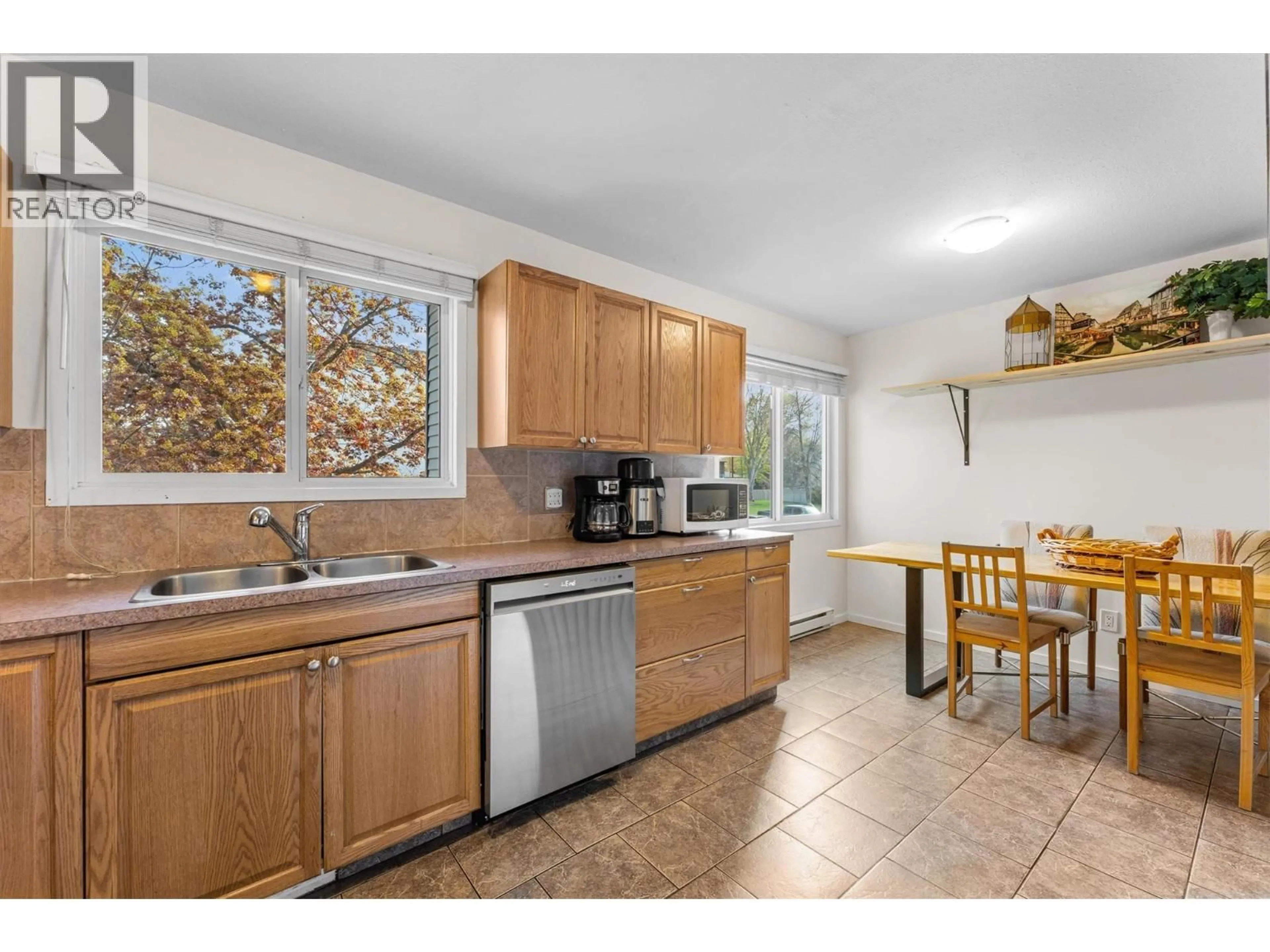 Standard kitchen, unknown for 22 - 1985 BURTCH ROAD, Kelowna British Columbia V1Y4B4