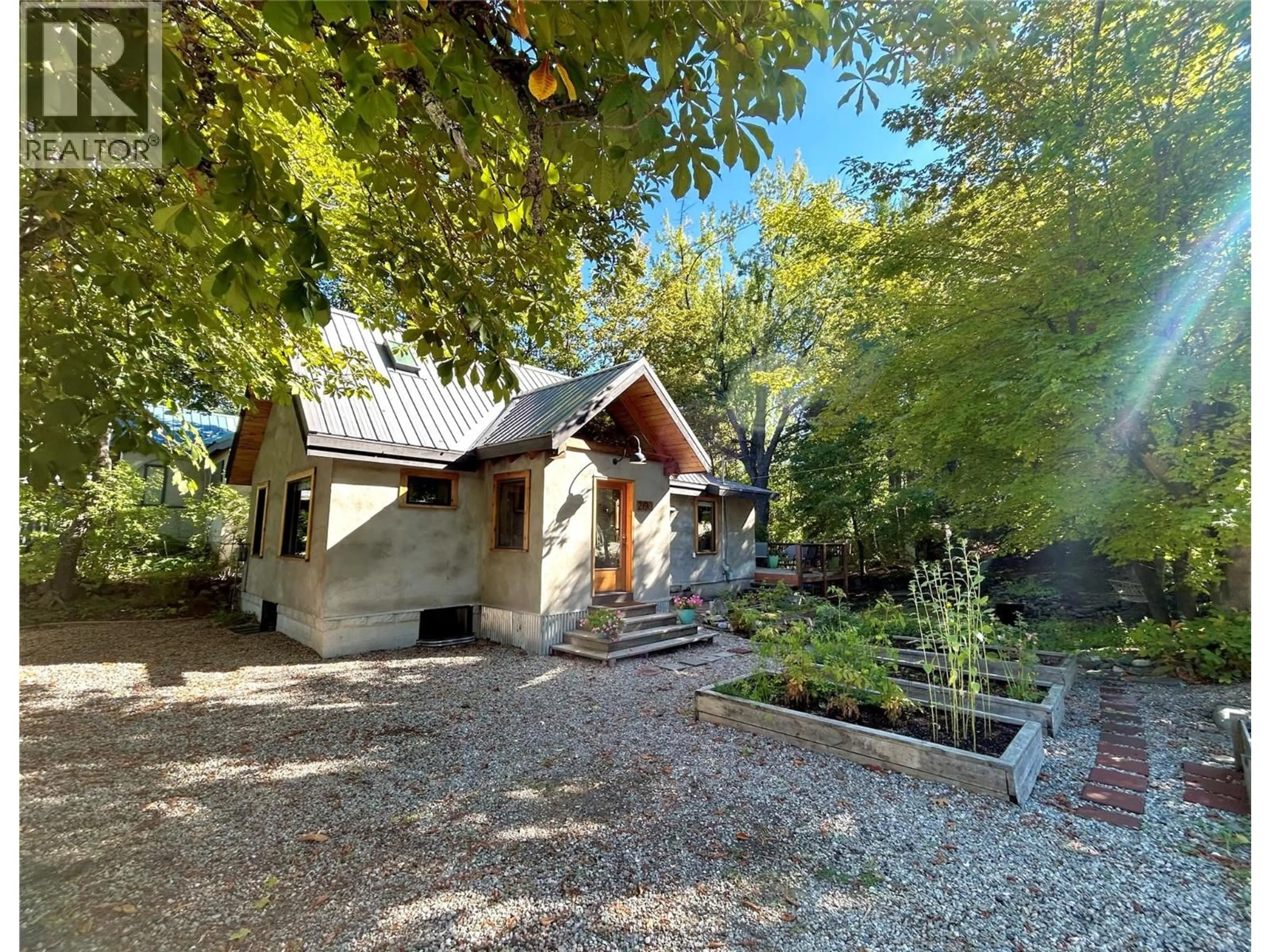 A pic from outside/outdoor area/front of a property/back of a property/a pic from drone, street for 2190 BUTTE STREET, Rossland British Columbia V0G1Y0