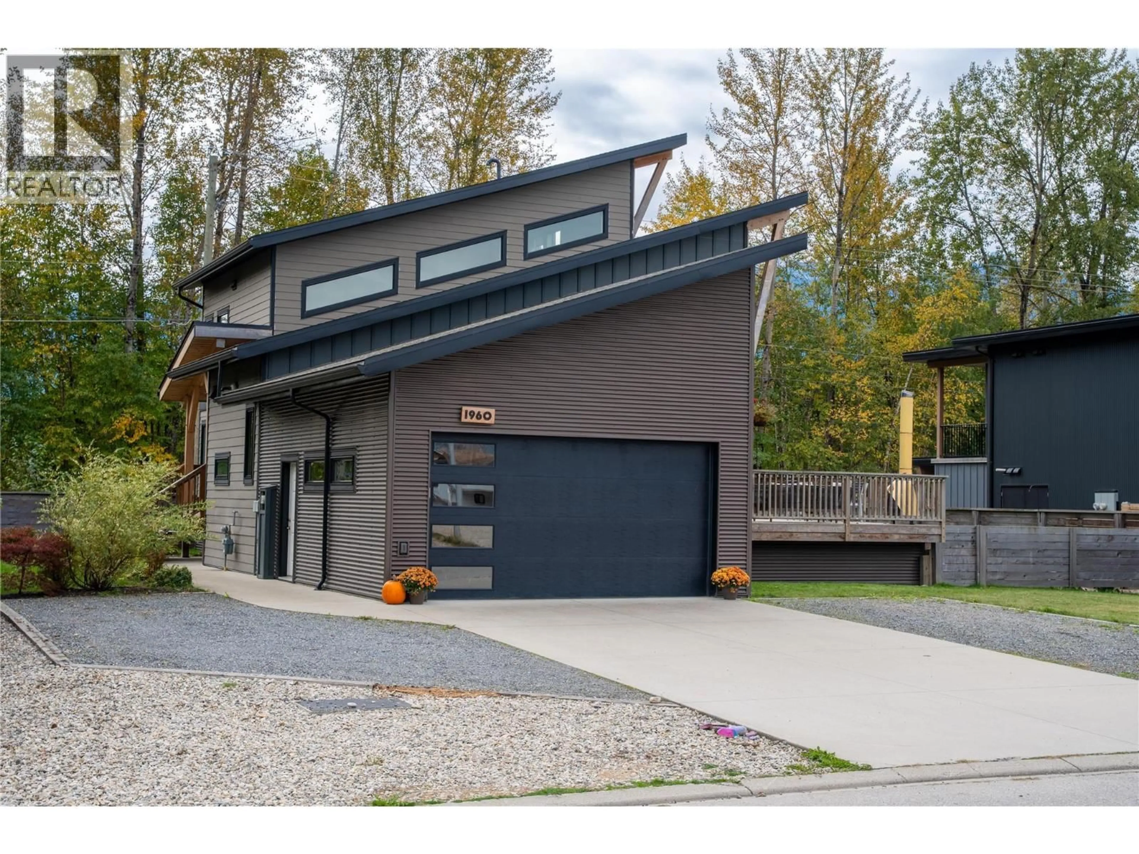 Indoor garage for 1960 ASPEN CRESCENT, Revelstoke British Columbia V0E2S1