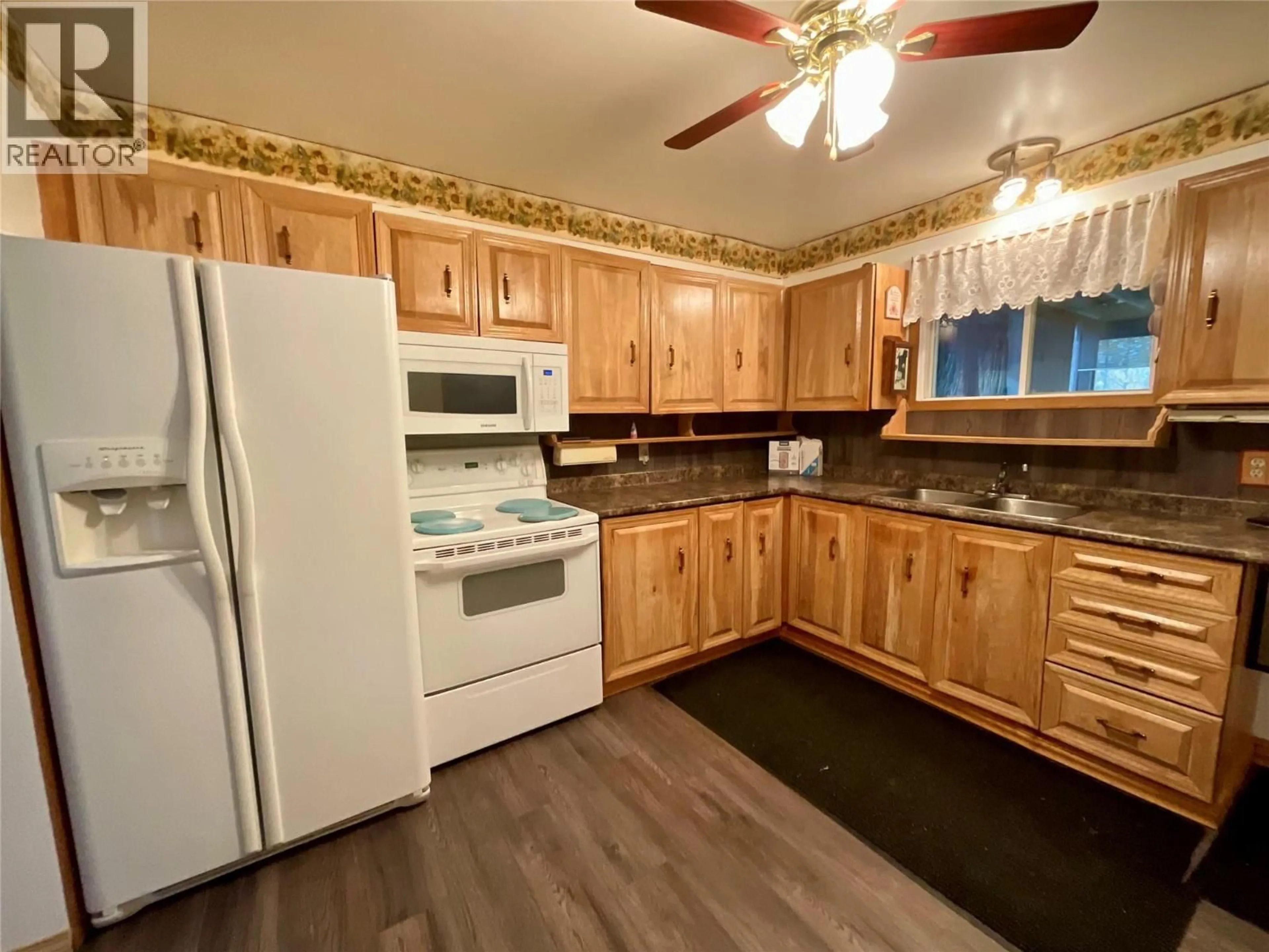 Standard kitchen, unknown for 91 WOLVERINE AVENUE, Tumbler Ridge British Columbia V0C2W0