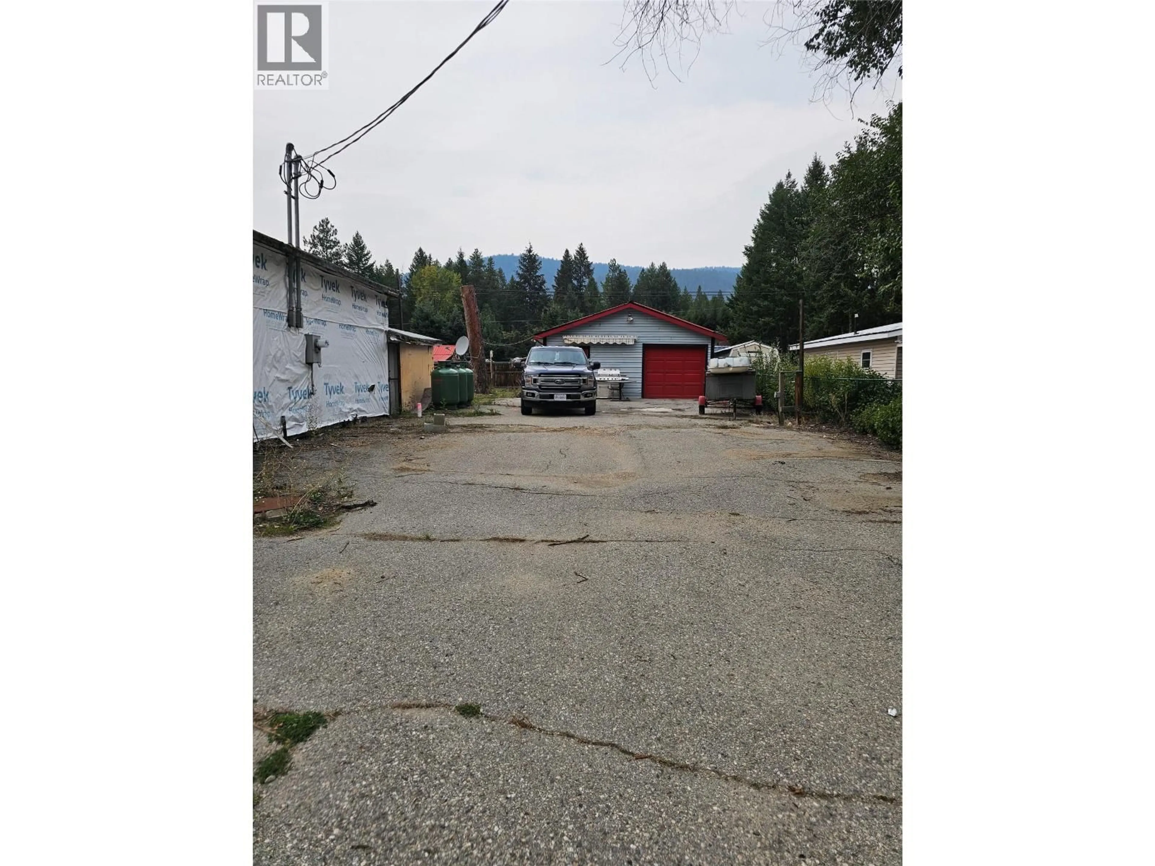 Unknown for 5851 33 HIGHWAY, Beaverdell British Columbia V0H1A0