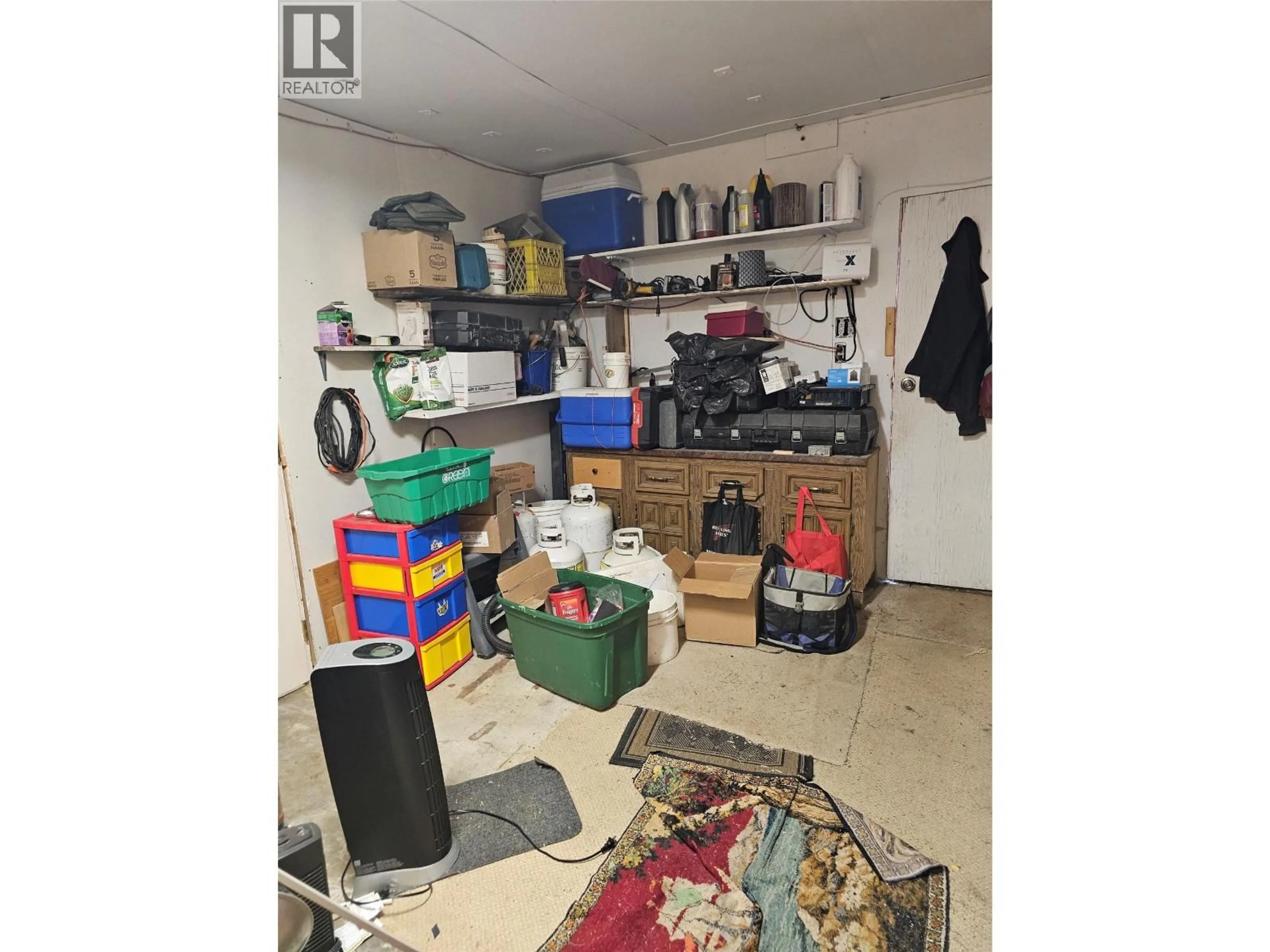Storage room or clothes room or walk-in closet for 5851 33 HIGHWAY, Beaverdell British Columbia V0H1A0