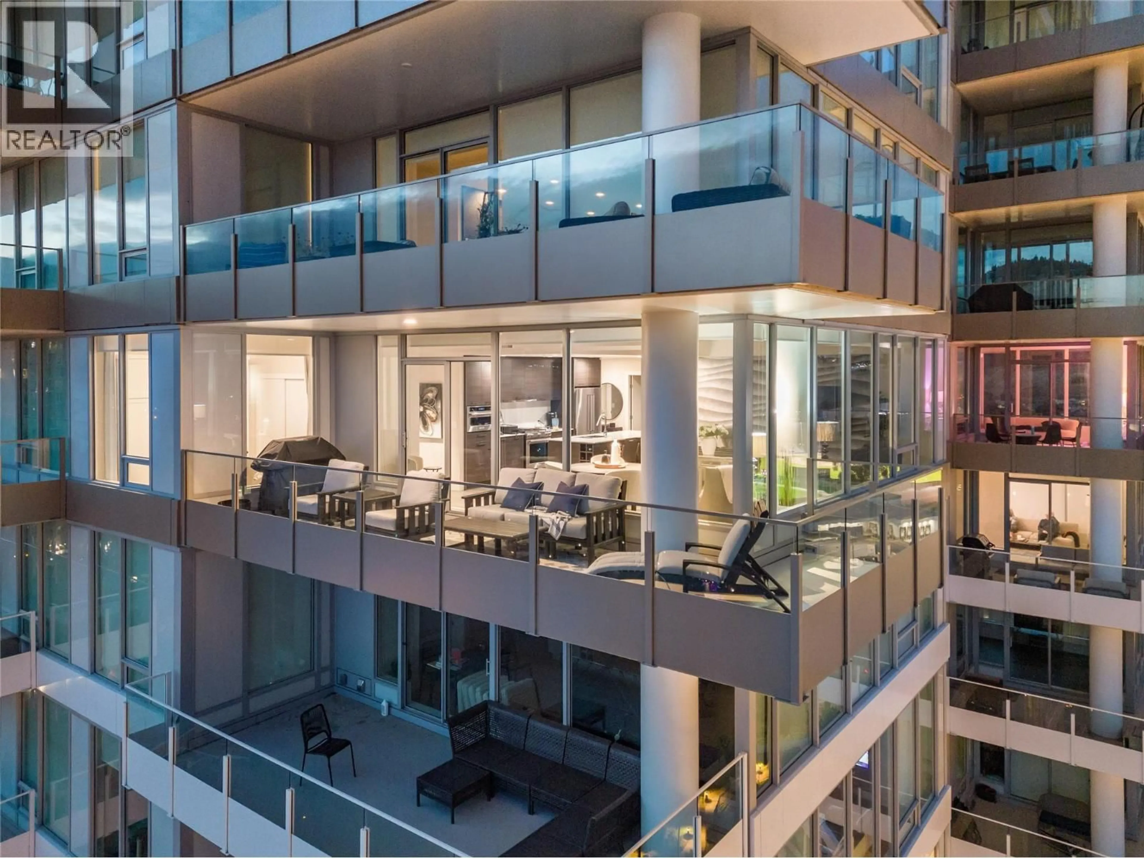 Indoor foyer for 1603 - 1181 SUNSET DRIVE, Kelowna British Columbia V1Y0L4