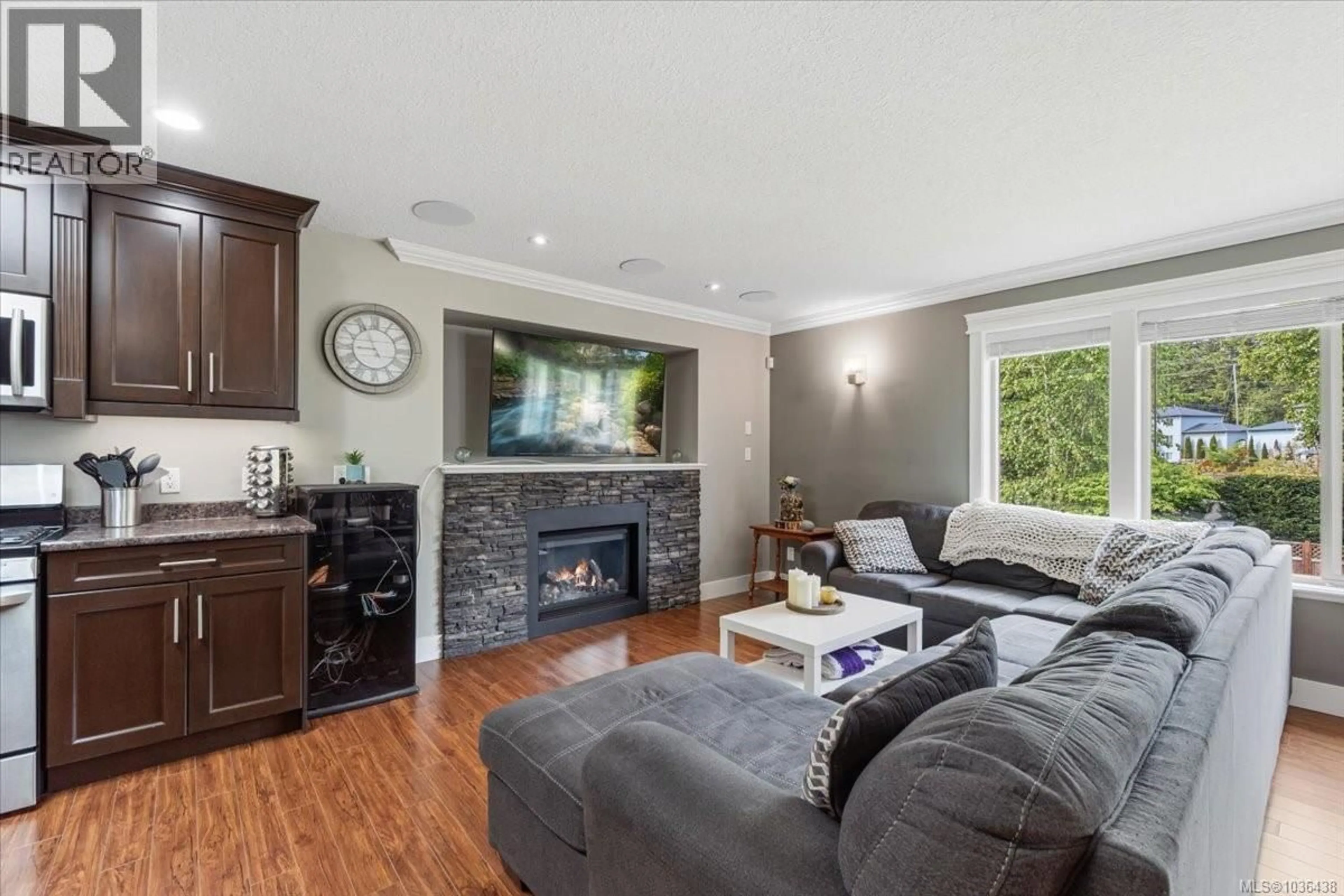 Living room with furniture, wood/laminate floor for 2055 STONECROP ROAD, Nanaimo British Columbia V9X0A5