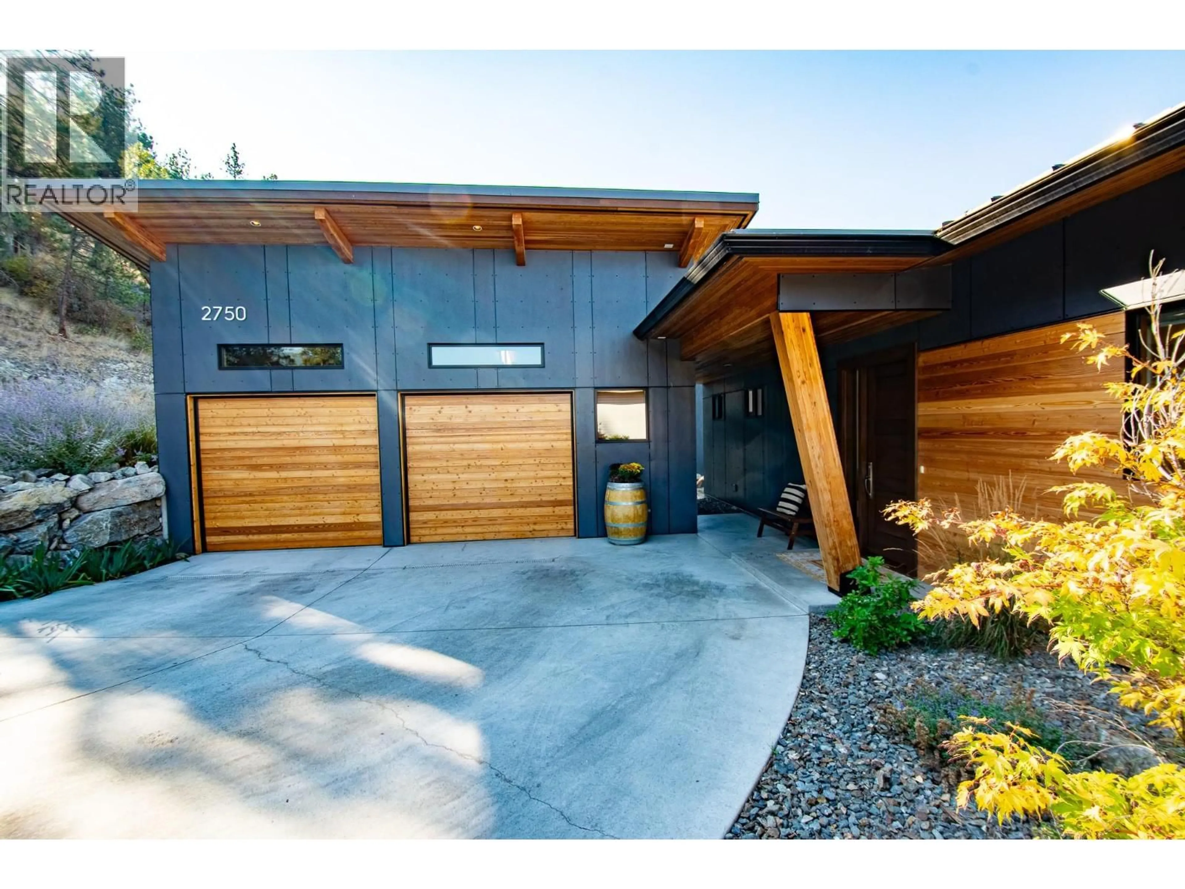 Indoor garage for 2750 WORKMAN PLACE, Naramata British Columbia V0H1N1