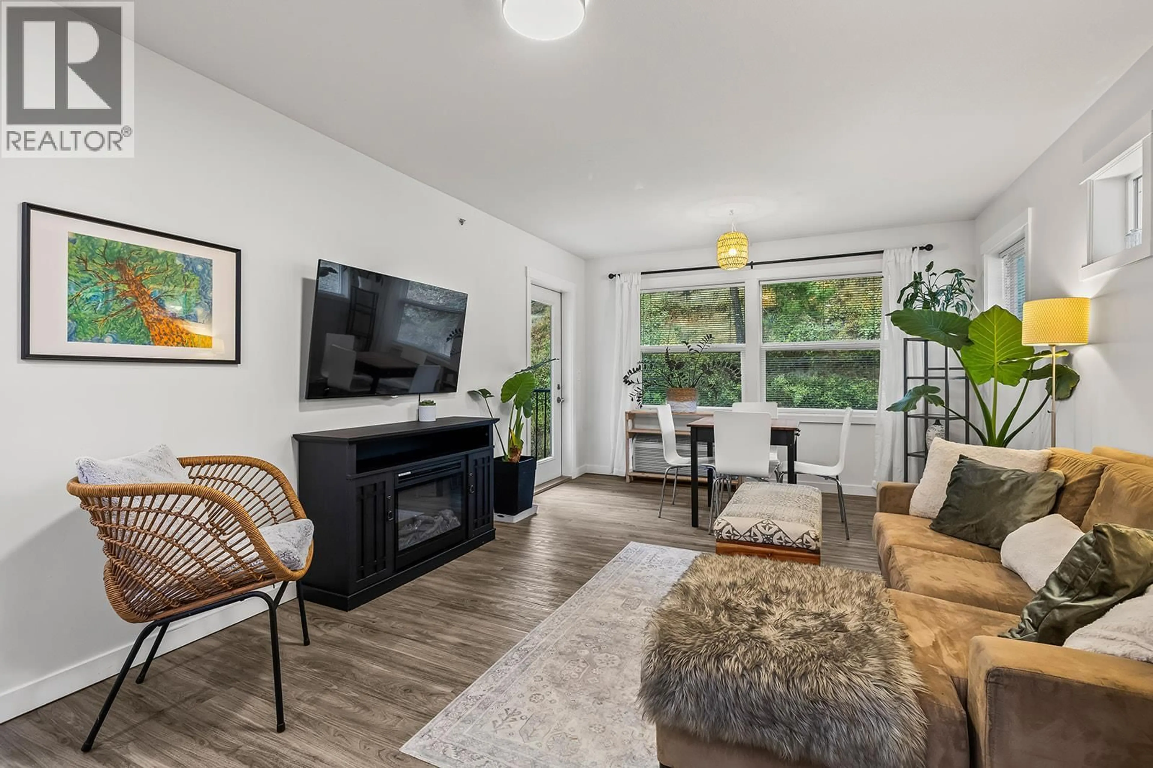 Living room with furniture, unknown for 314 - 1481 GLENMORE ROAD NORTH, Kelowna British Columbia V1V2C5