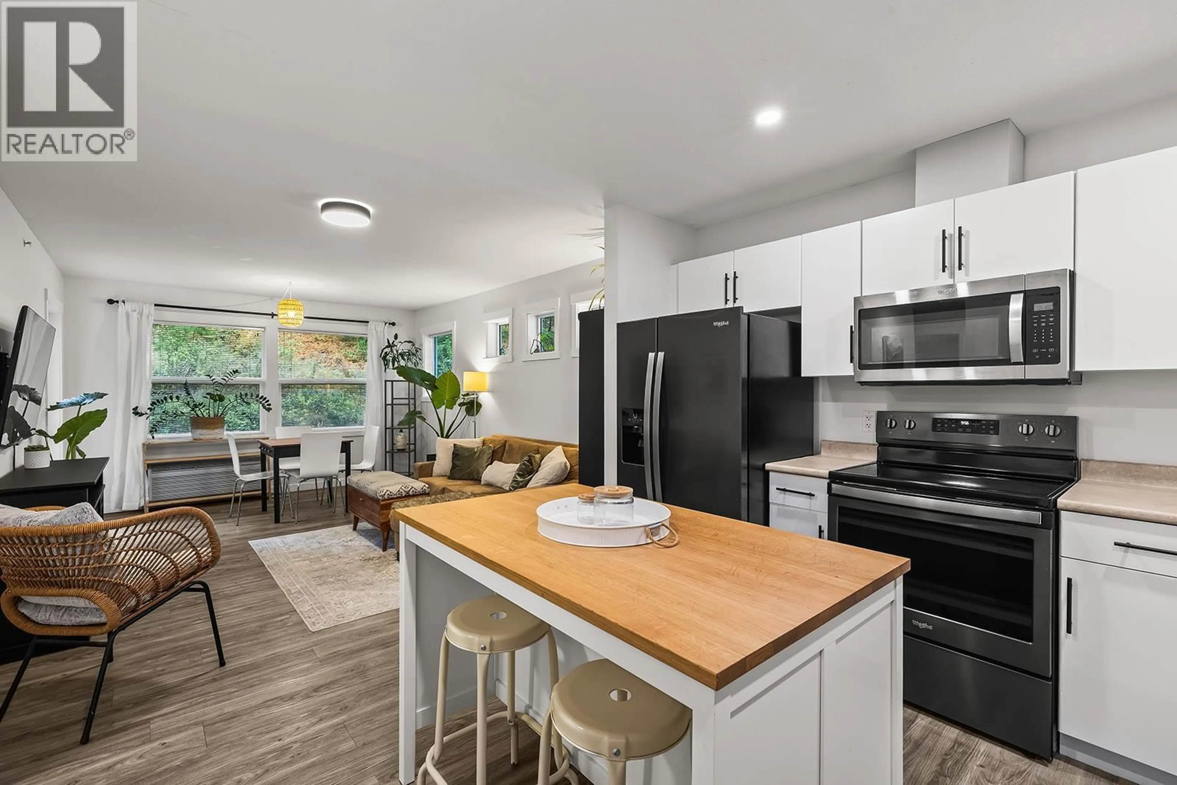Open concept kitchen, unknown for 314 - 1481 GLENMORE ROAD NORTH, Kelowna British Columbia V1V2C5