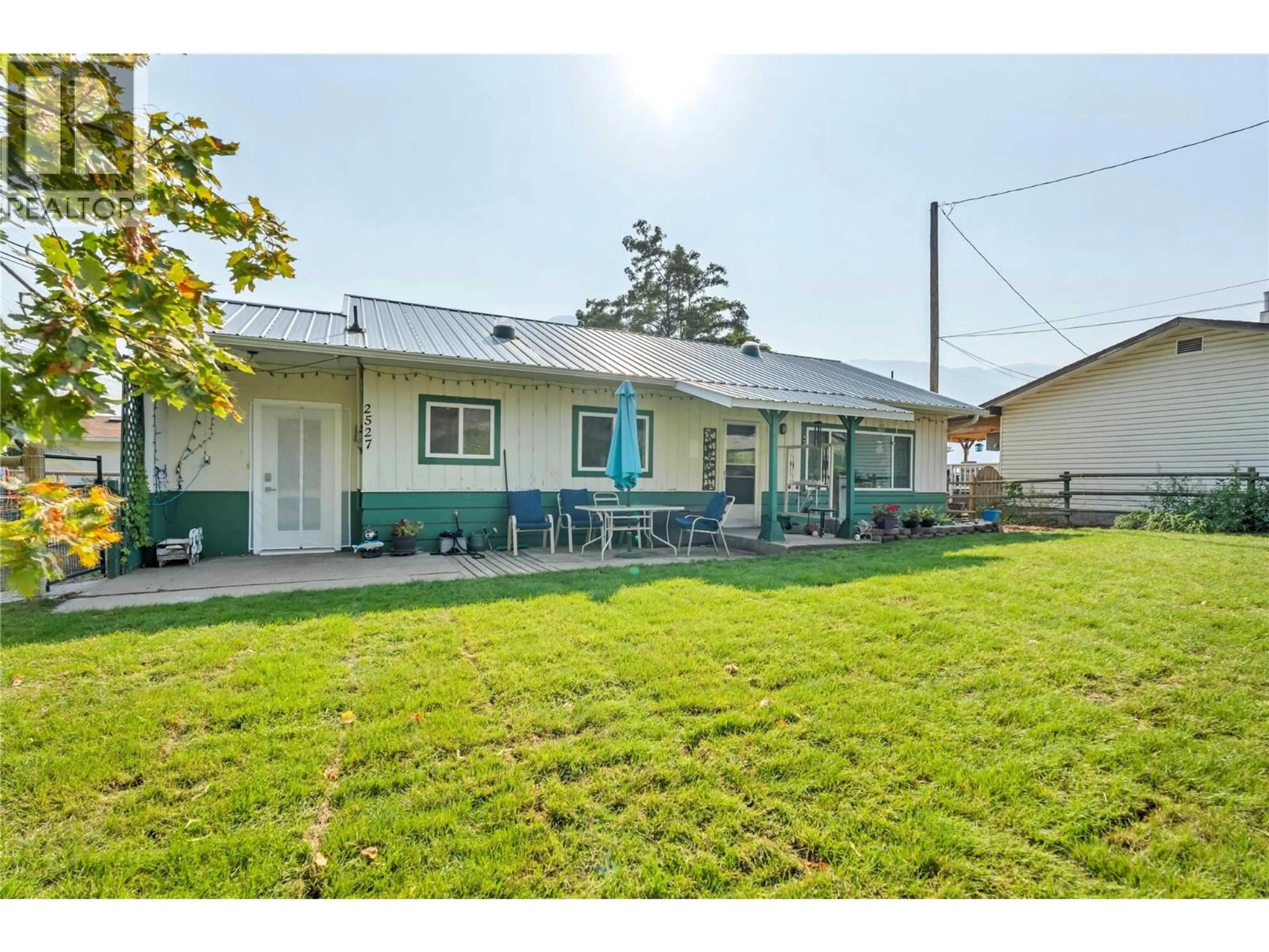 Patio, street for 2527 UPPER BENCH ROAD, Keremeos British Columbia V0X1N4
