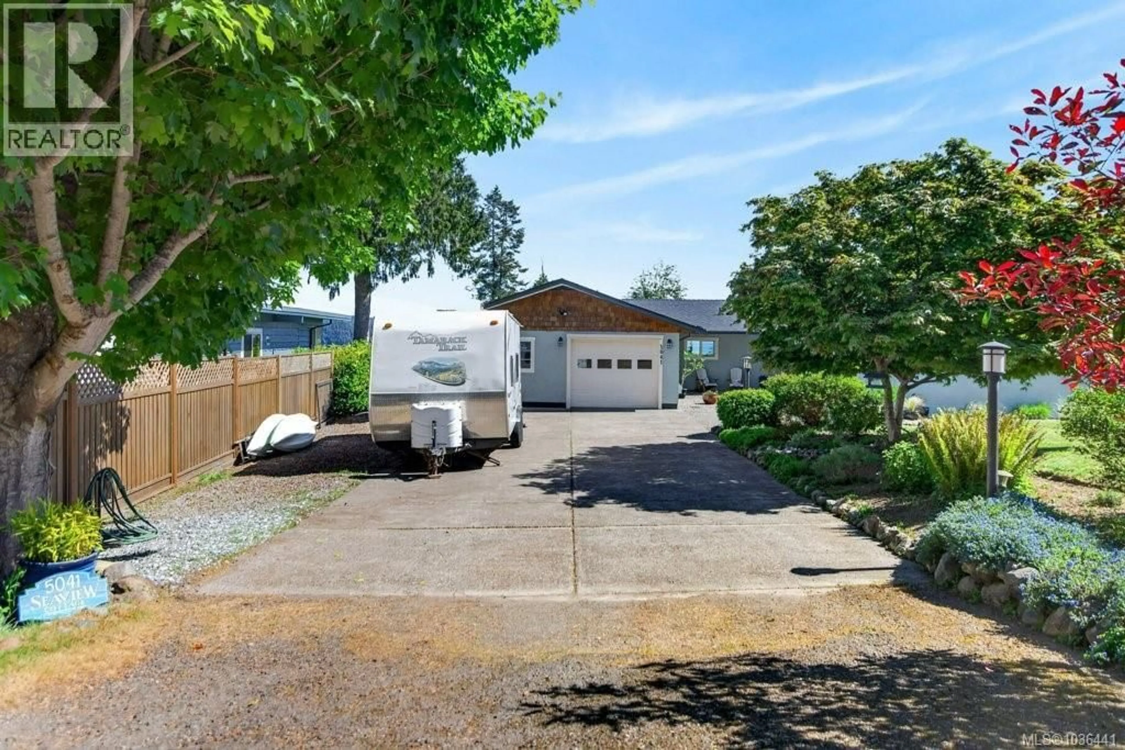 A pic from outside/outdoor area/front of a property/back of a property/a pic from drone, water/lake/river/ocean view for 5041 SEAVIEW DRIVE, Bowser British Columbia V0R1G0