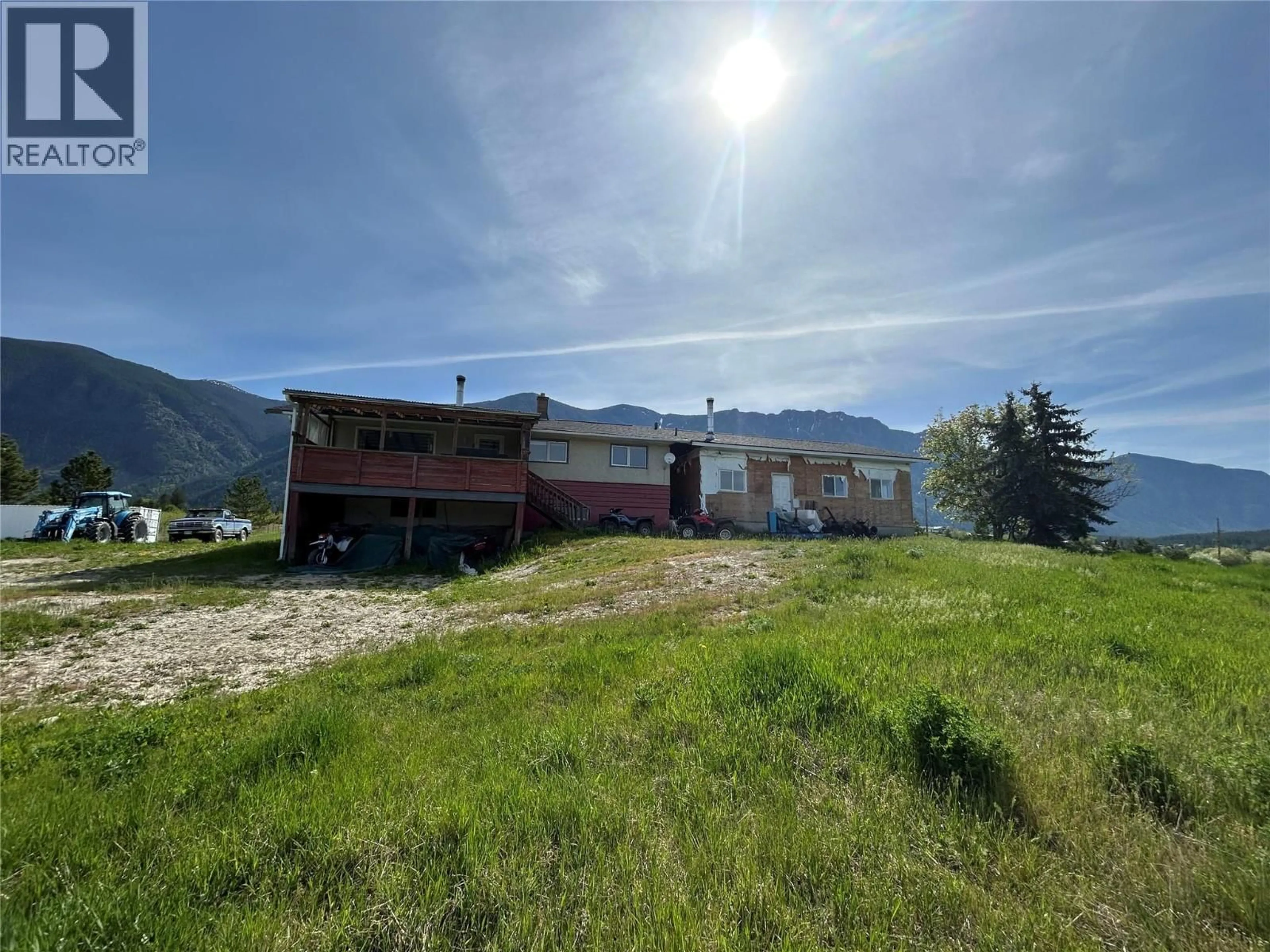 A pic from outside/outdoor area/front of a property/back of a property/a pic from drone, mountain view for 3853 MUZZY ROAD, Creston British Columbia V0B1C1