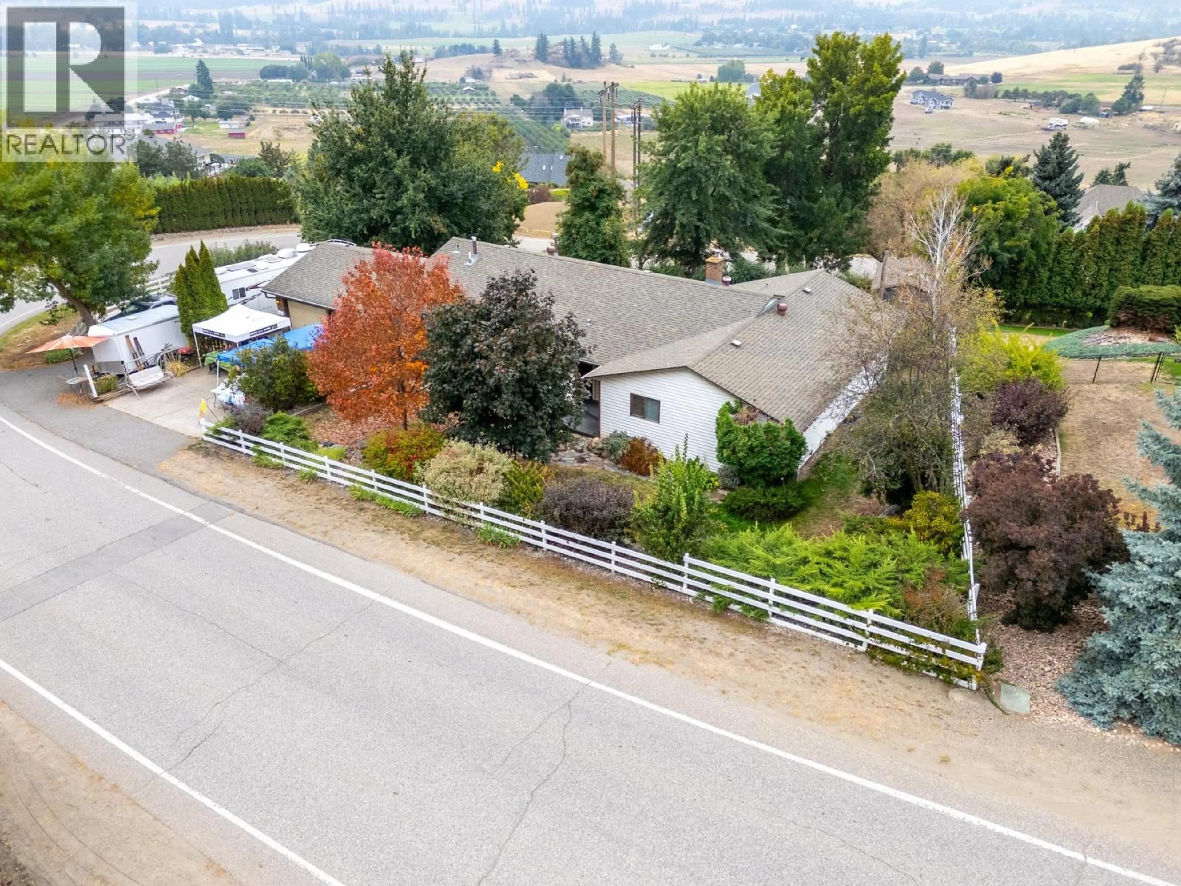 A pic from outside/outdoor area/front of a property/back of a property/a pic from drone, unknown for 230 CYPRESS DRIVE, Coldstream British Columbia V1B2Y1