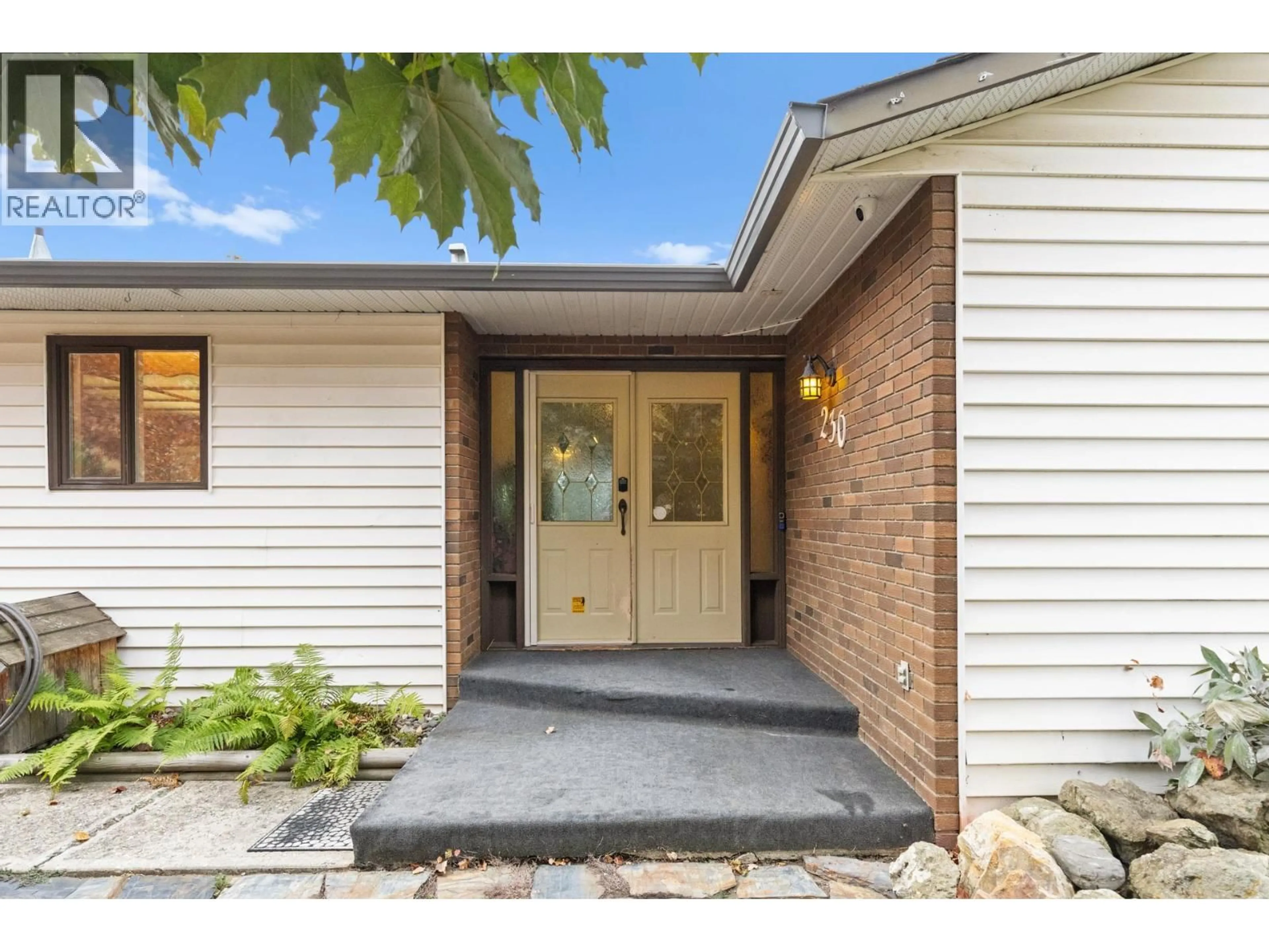 Unknown for 230 CYPRESS DRIVE, Coldstream British Columbia V1B2Y1