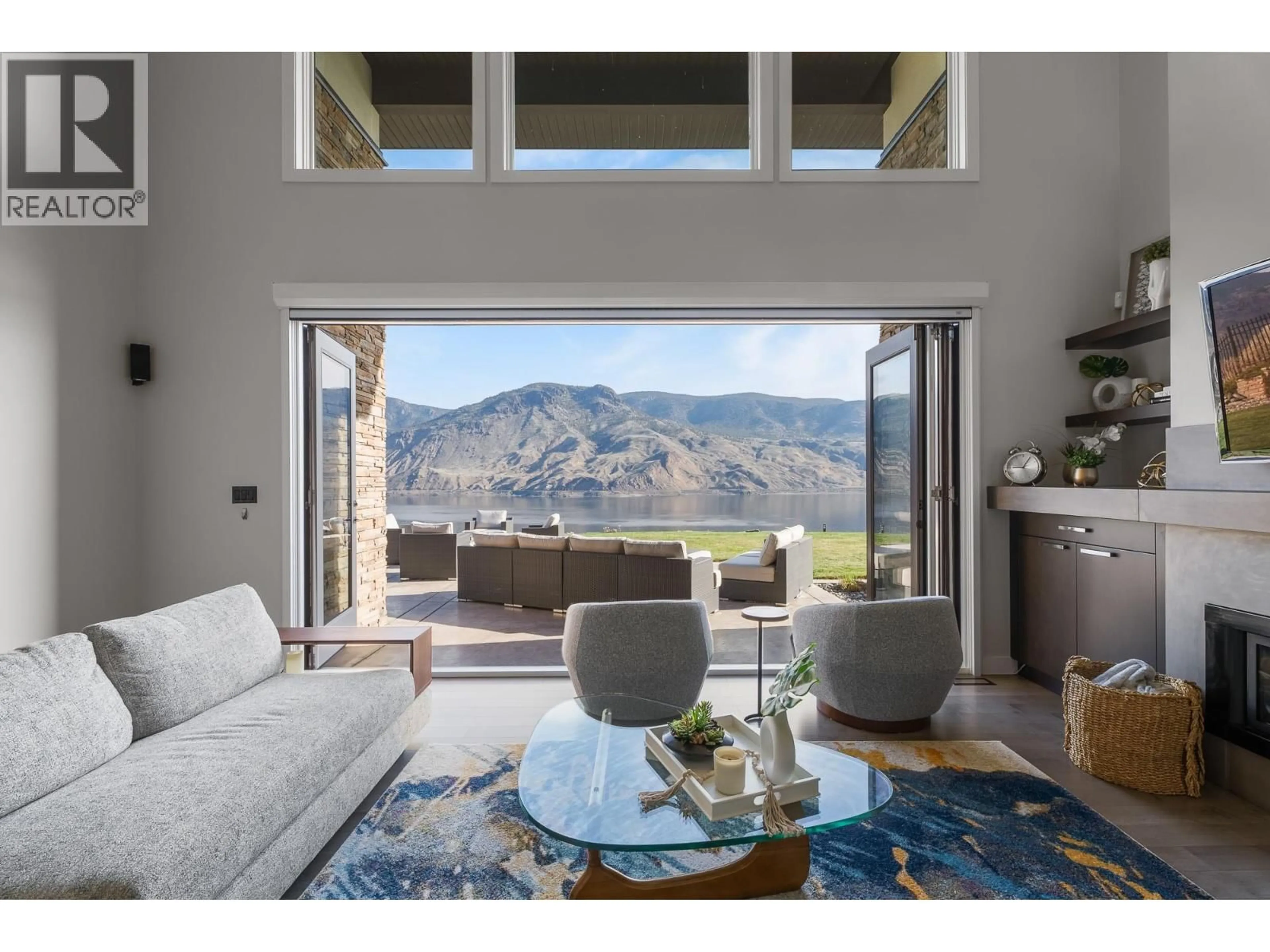 Living room with furniture, unknown for 229 HOLLOWAY DRIVE, Kamloops British Columbia V1S0B3