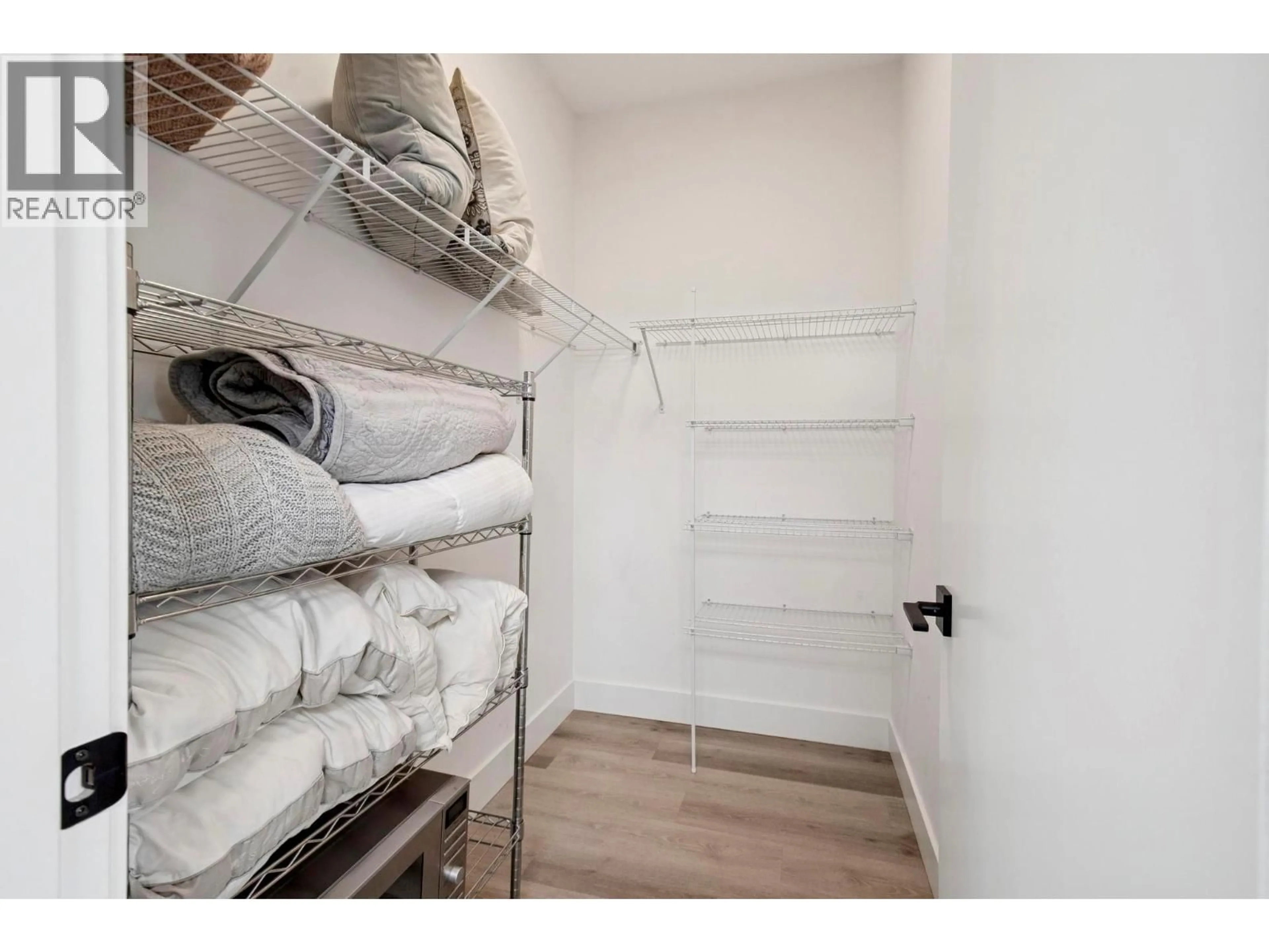 Storage room or clothes room or walk-in closet for 966 FULLER AVENUE, Kelowna British Columbia V1Y6X4