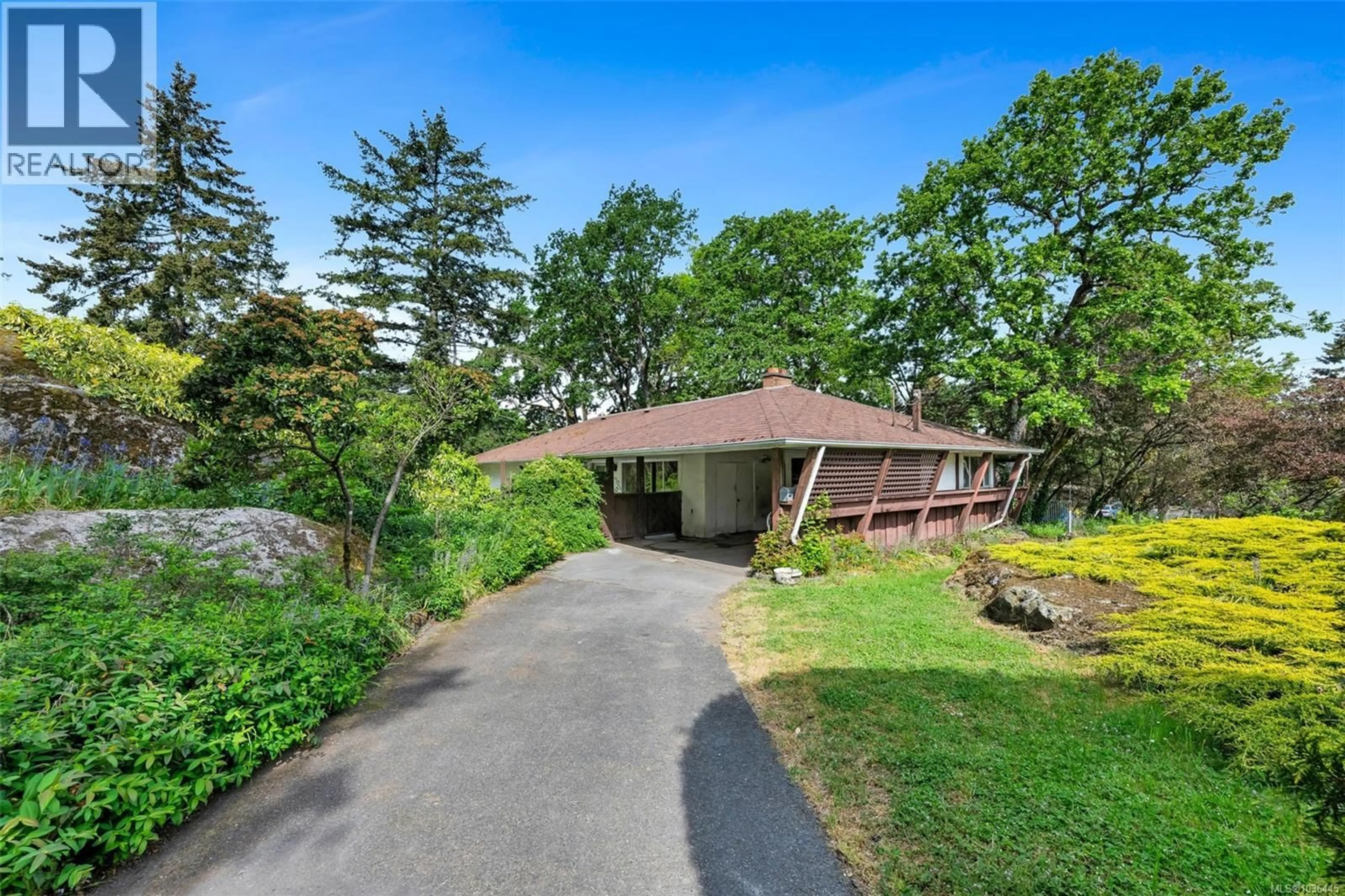 Unknown for 3564 JAMES HEIGHTS, Saanich British Columbia V8P3R5