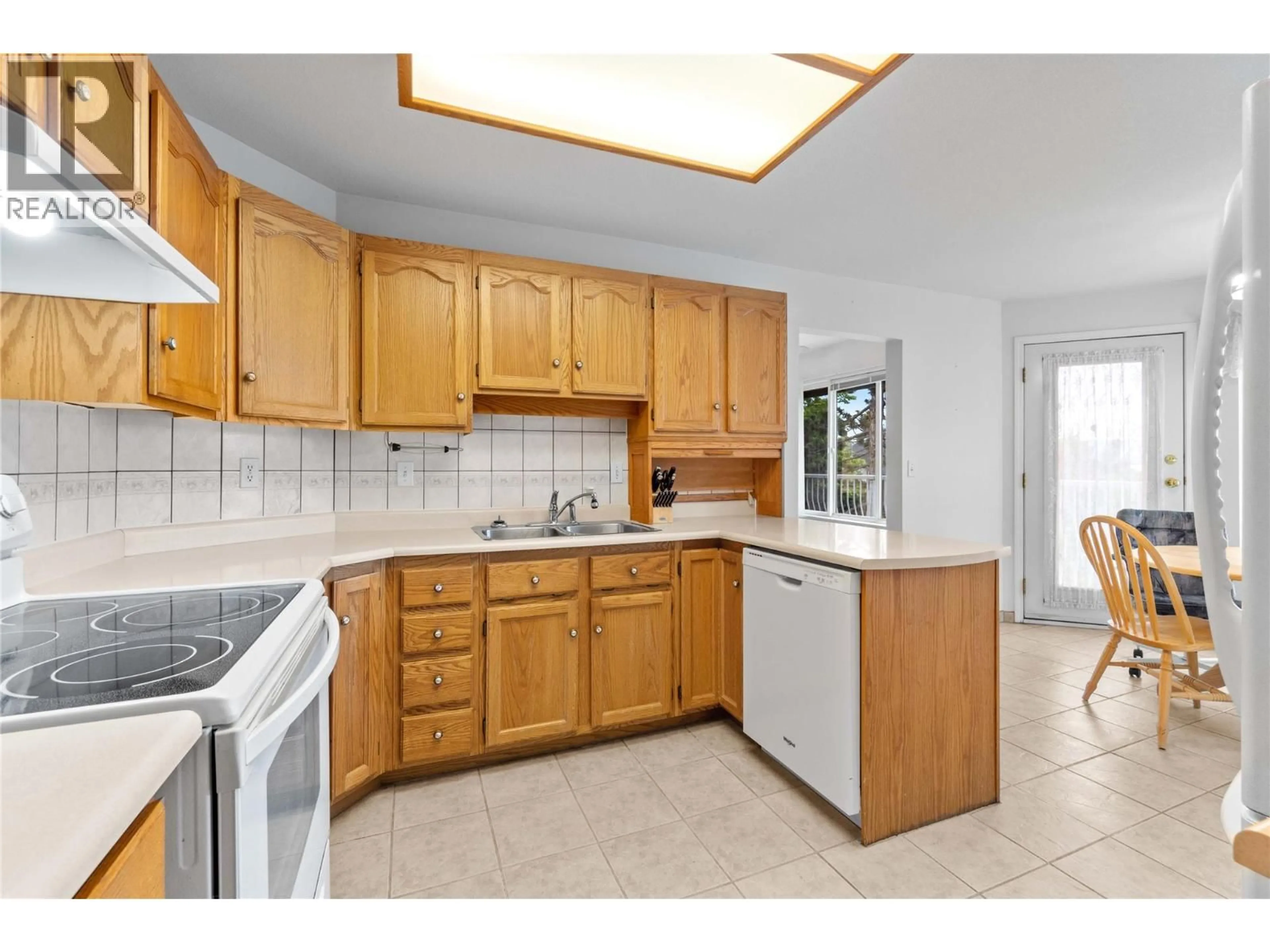 Standard kitchen, unknown for 314 - 250 5 STREET SOUTHEAST, Salmon Arm British Columbia V1E1J8