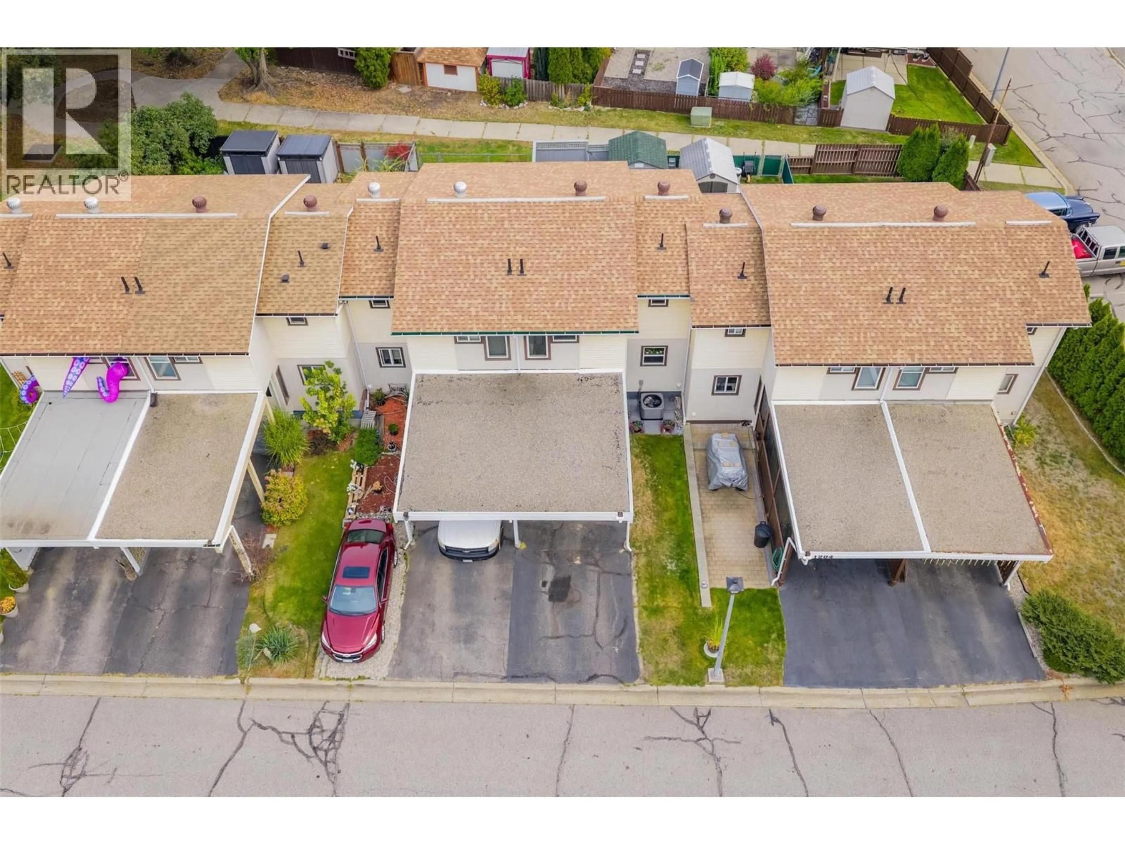 A pic from outside/outdoor area/front of a property/back of a property/a pic from drone, street for 1206 PRIMROSE STREET, Trail British Columbia V1R4M7