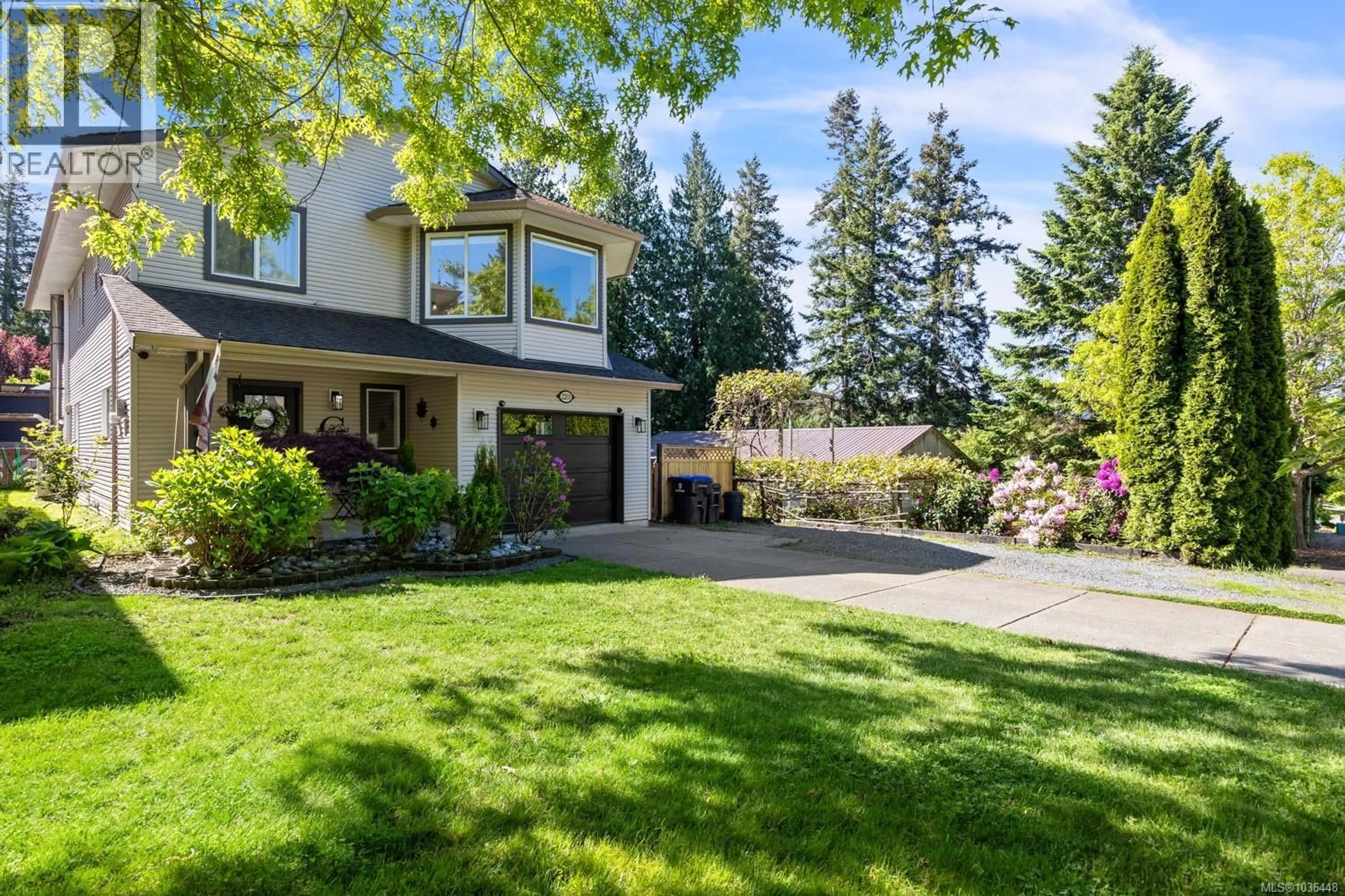 Home with vinyl exterior material, street for 2203 TAMARACK DRIVE, Courtenay British Columbia V9N9C1