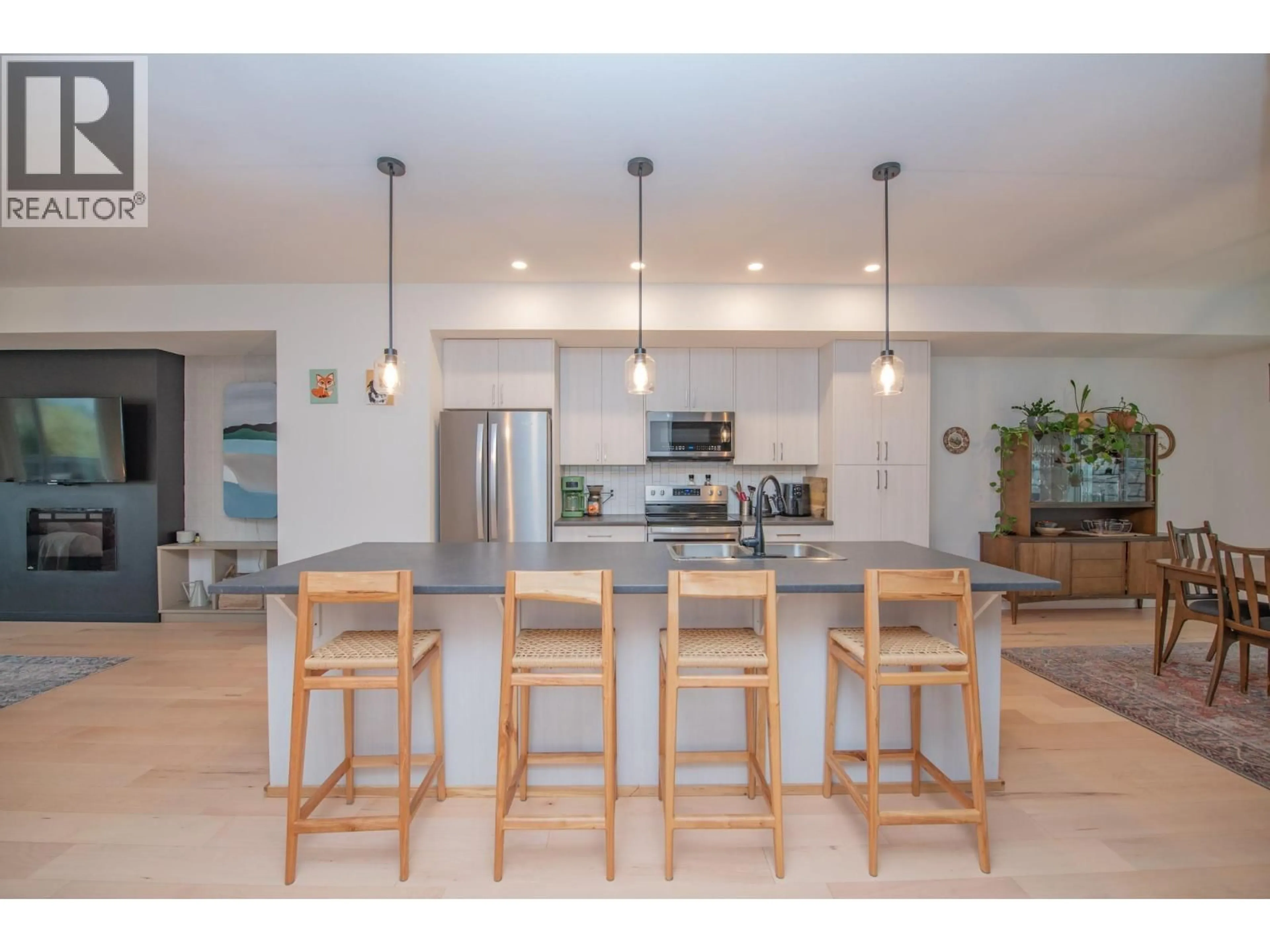 Open concept kitchen, unknown for 220 - 2074 MOUNTAIN VIEW AVENUE, Lumby British Columbia V0E2G0