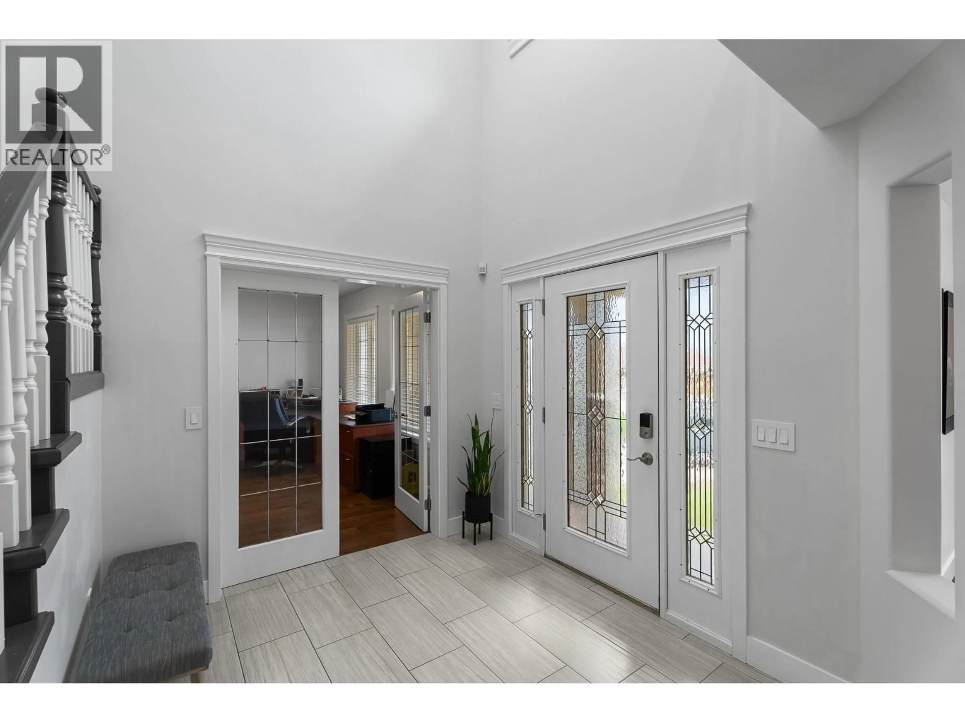 Indoor entryway for 2014 MUIRFIELD ROAD, Kamloops British Columbia V1S1S6