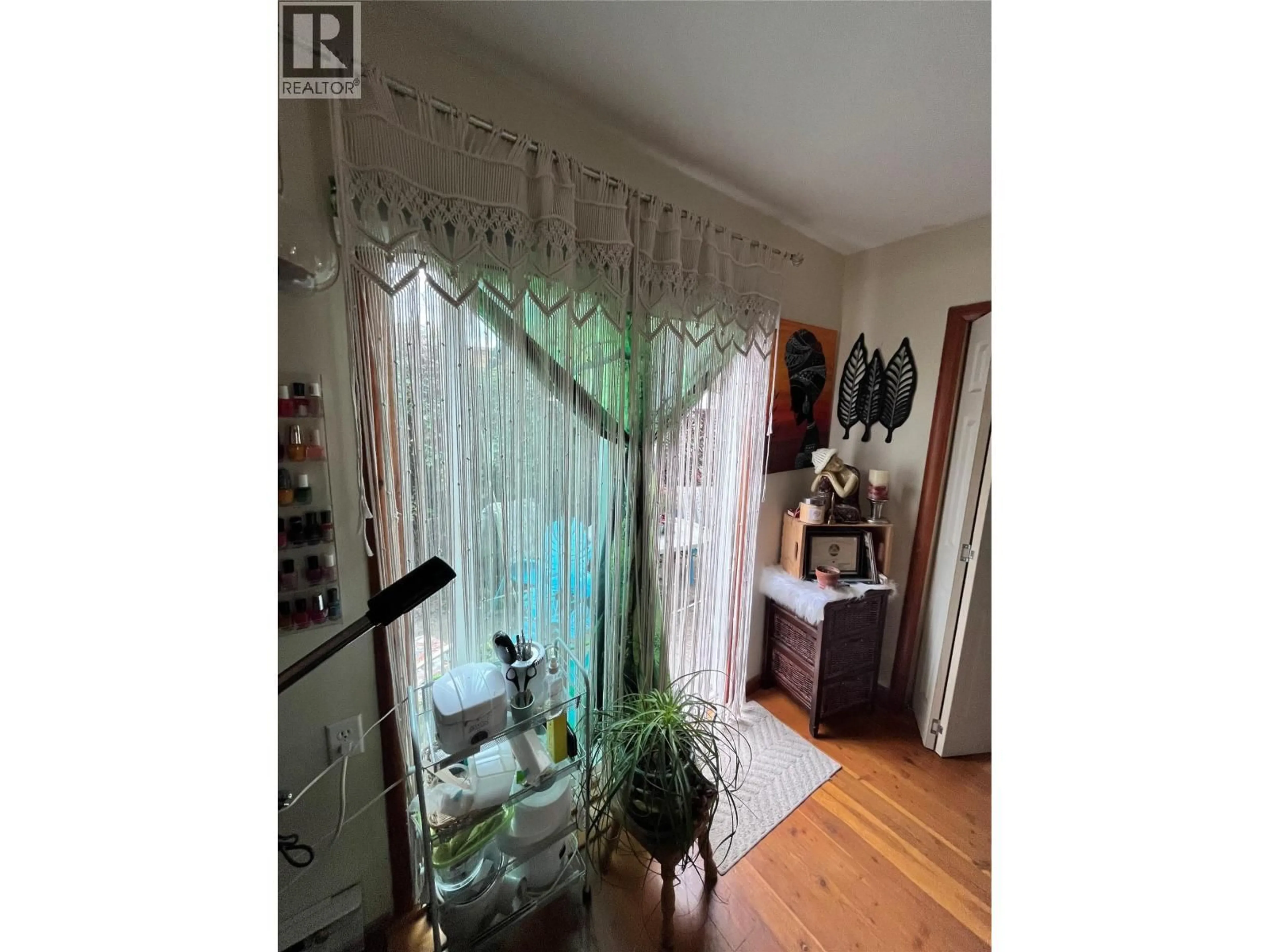 A pic of a room for 709 2ND STREET, Castlegar British Columbia V1N1Y9