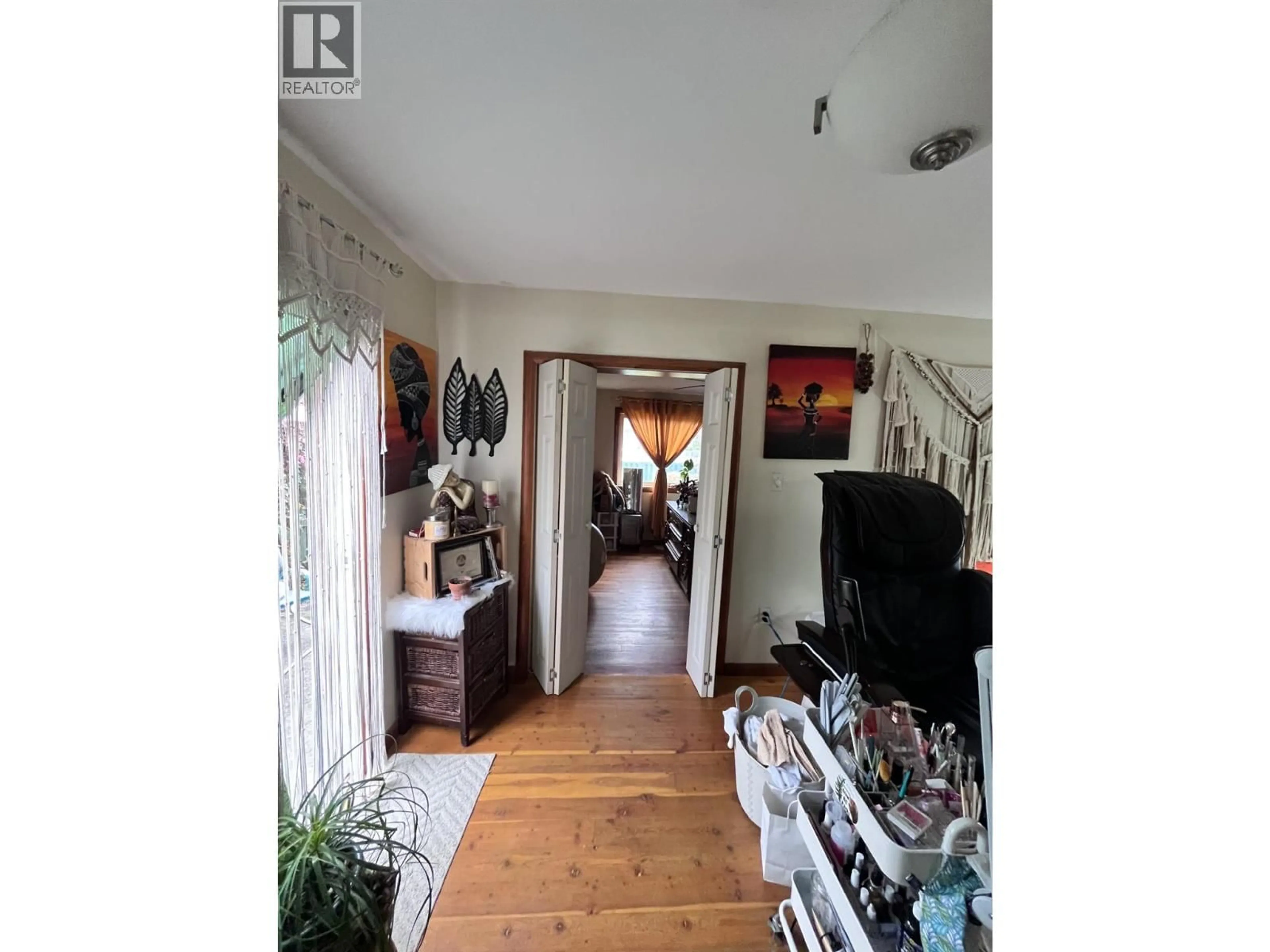 Unknown for 709 2ND STREET, Castlegar British Columbia V1N1Y9