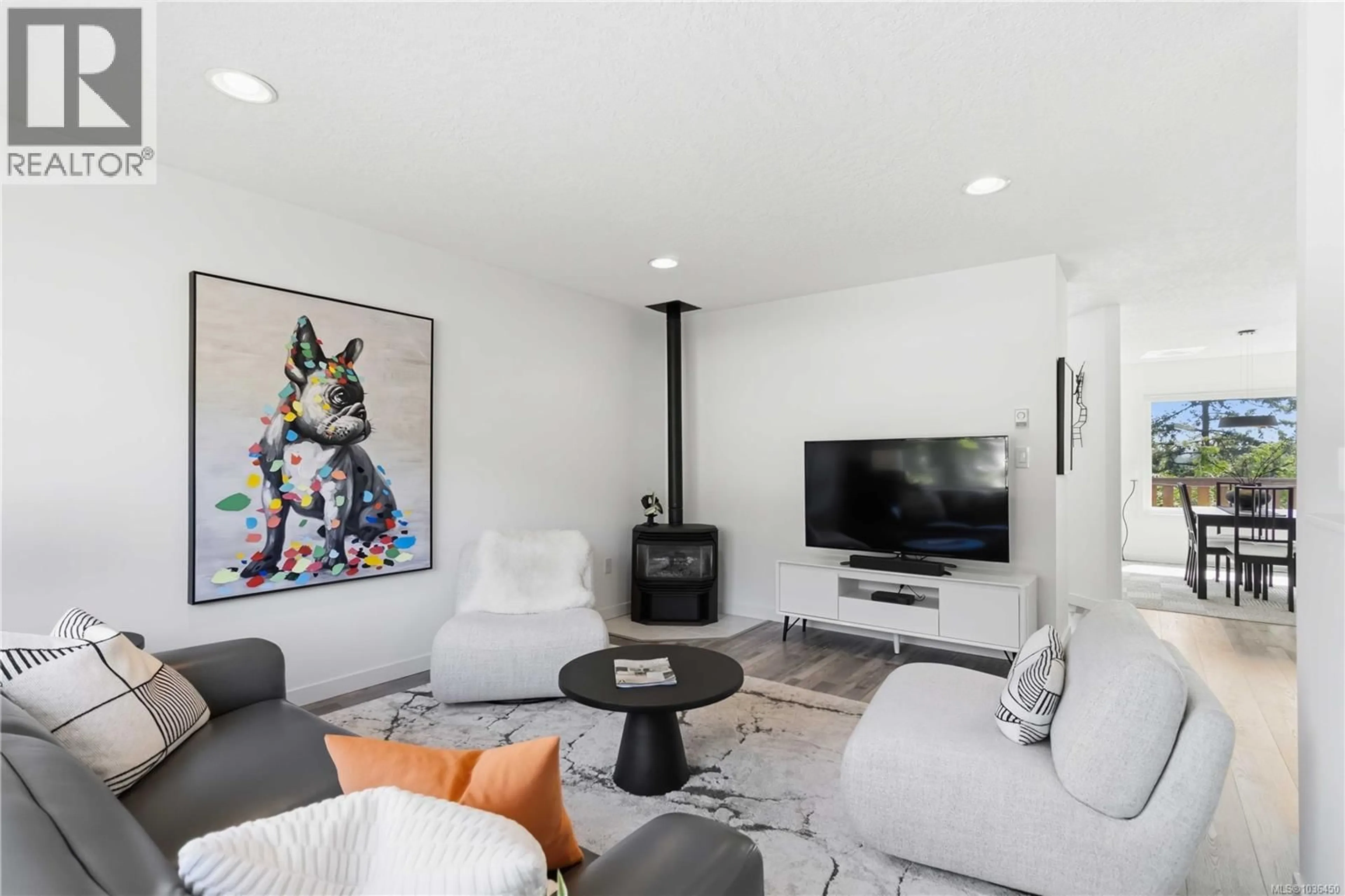 Living room with furniture, unknown for 3291 MARY ANNE CRESCENT, Colwood British Columbia V9C3M3