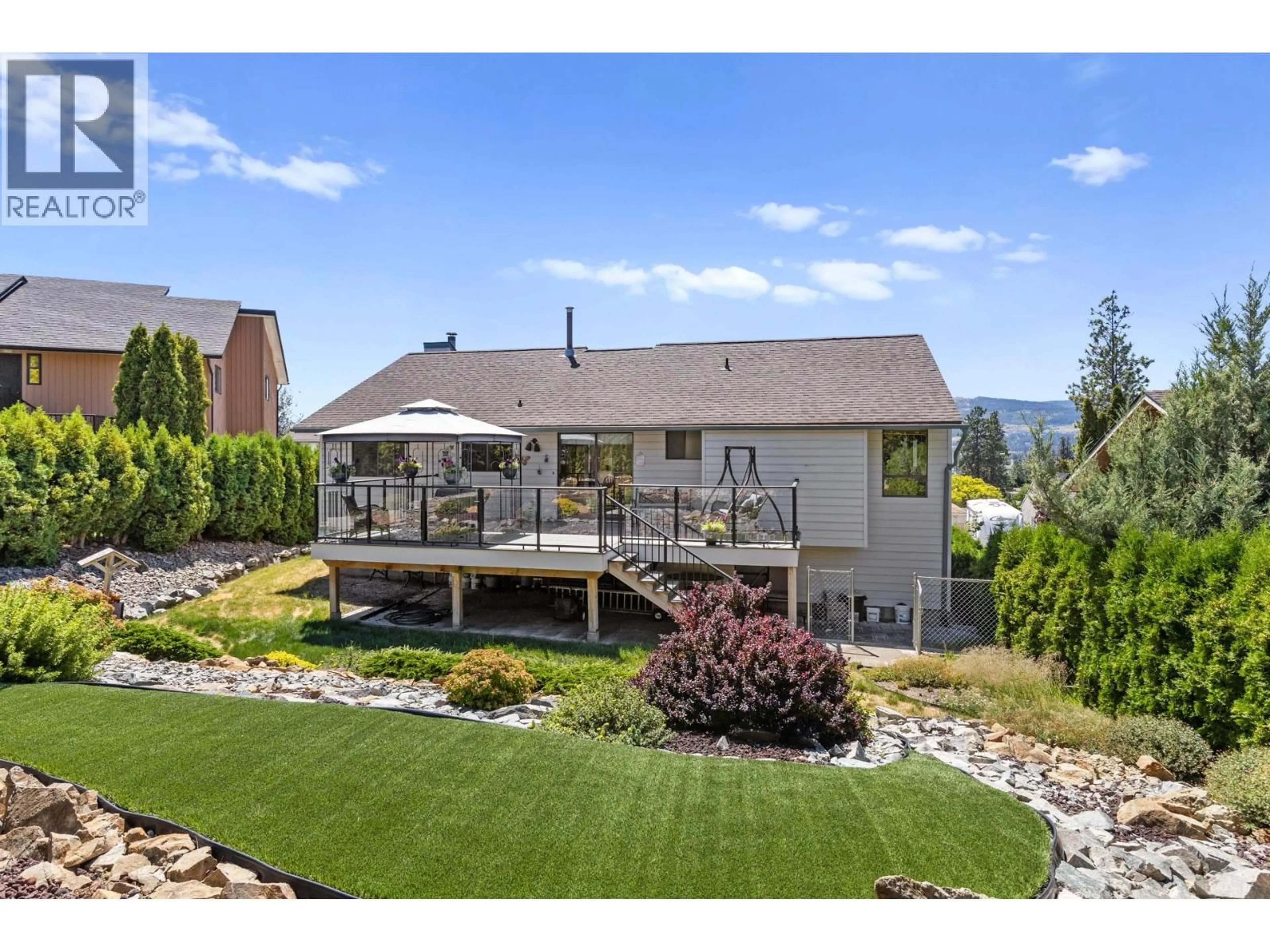 A pic from outside/outdoor area/front of a property/back of a property/a pic from drone, unknown for 3202 SUNSET PLACE, West Kelowna British Columbia V4T1S3