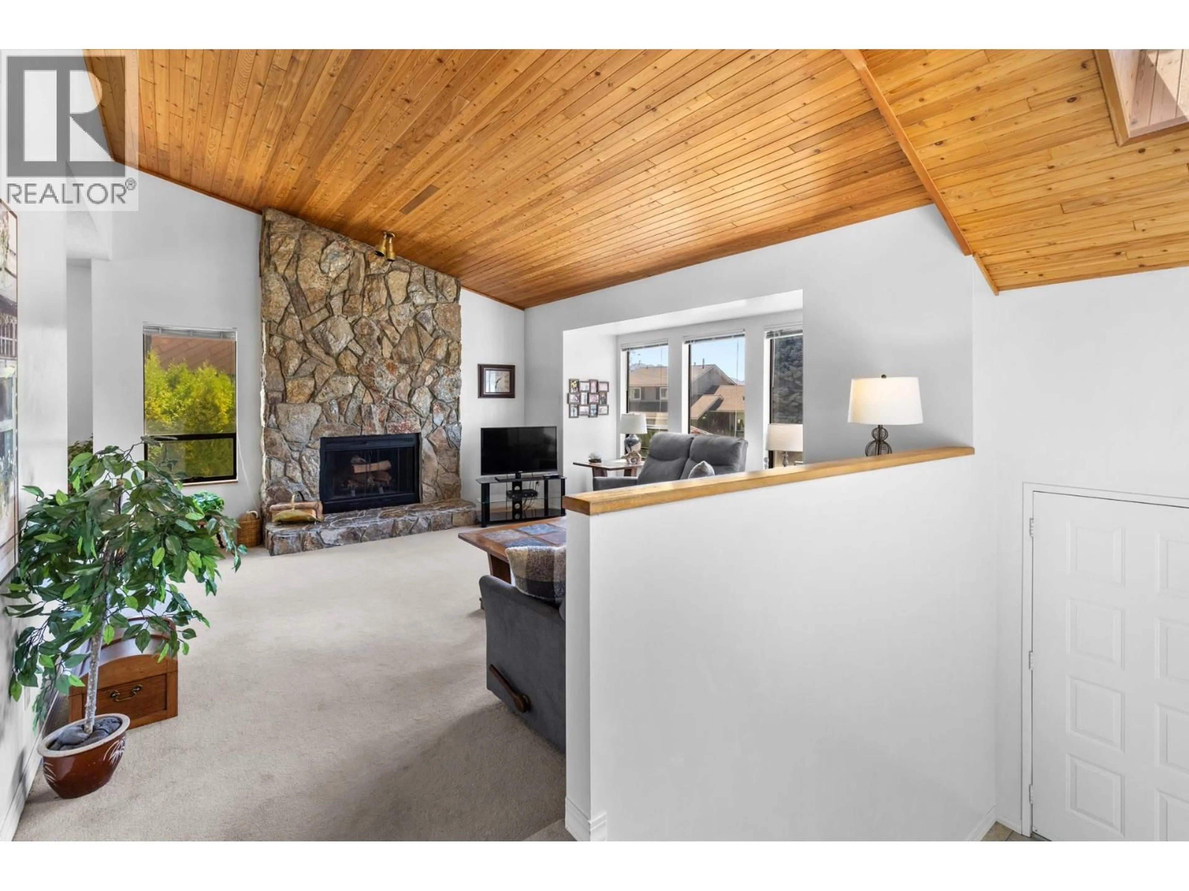 Living room with furniture, unknown for 3202 SUNSET PLACE, West Kelowna British Columbia V4T1S3