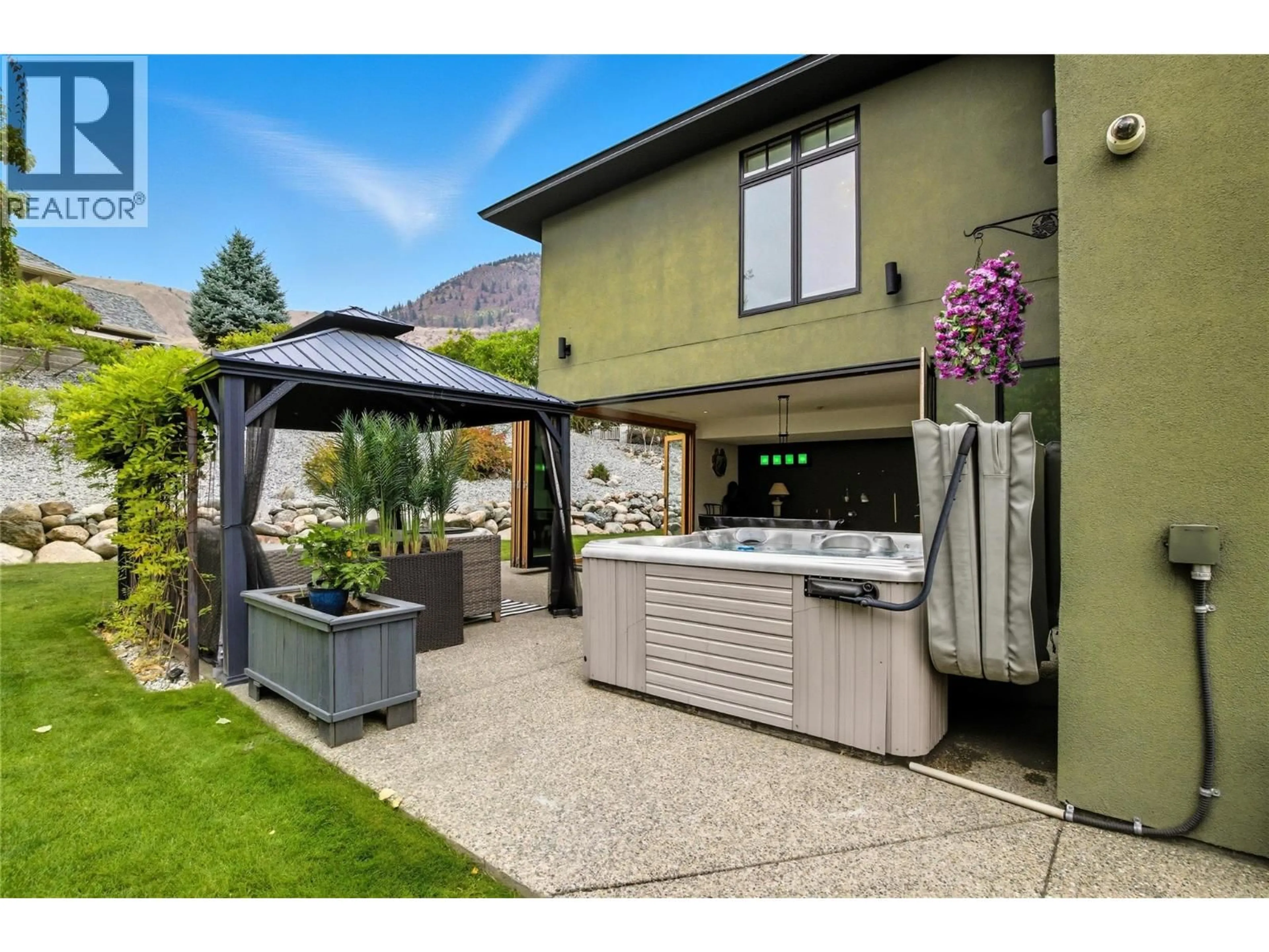 Patio, street for 1200 CANYON RIDGE PLACE, Kamloops British Columbia V2H0A1