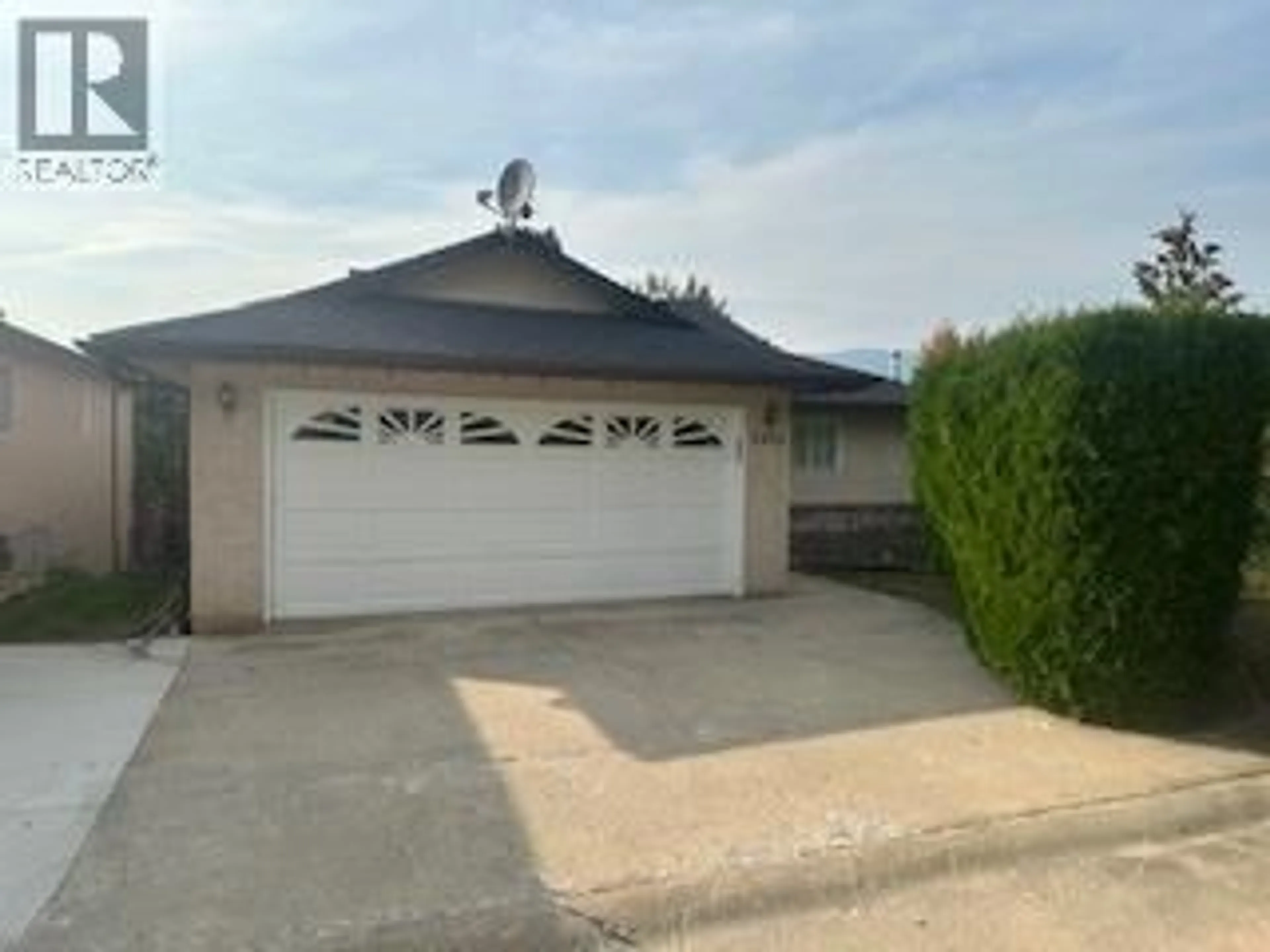 Unknown for 2455 5TH AVENUE NORTHEAST, Salmon Arm British Columbia V1E1Y9