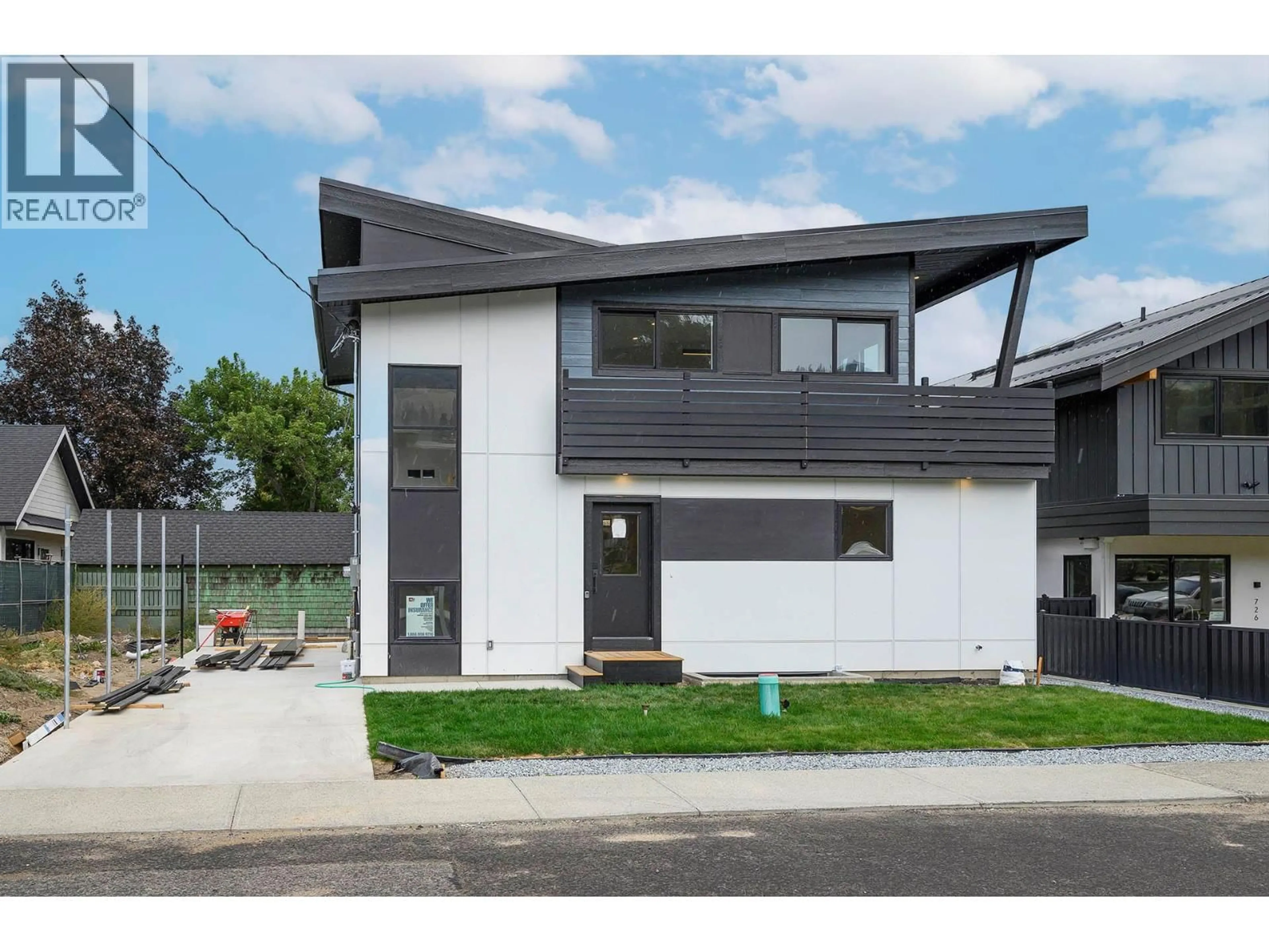 Home with vinyl exterior material, street for 720 DOUGLAS STREET, Kamloops British Columbia V2C3C6