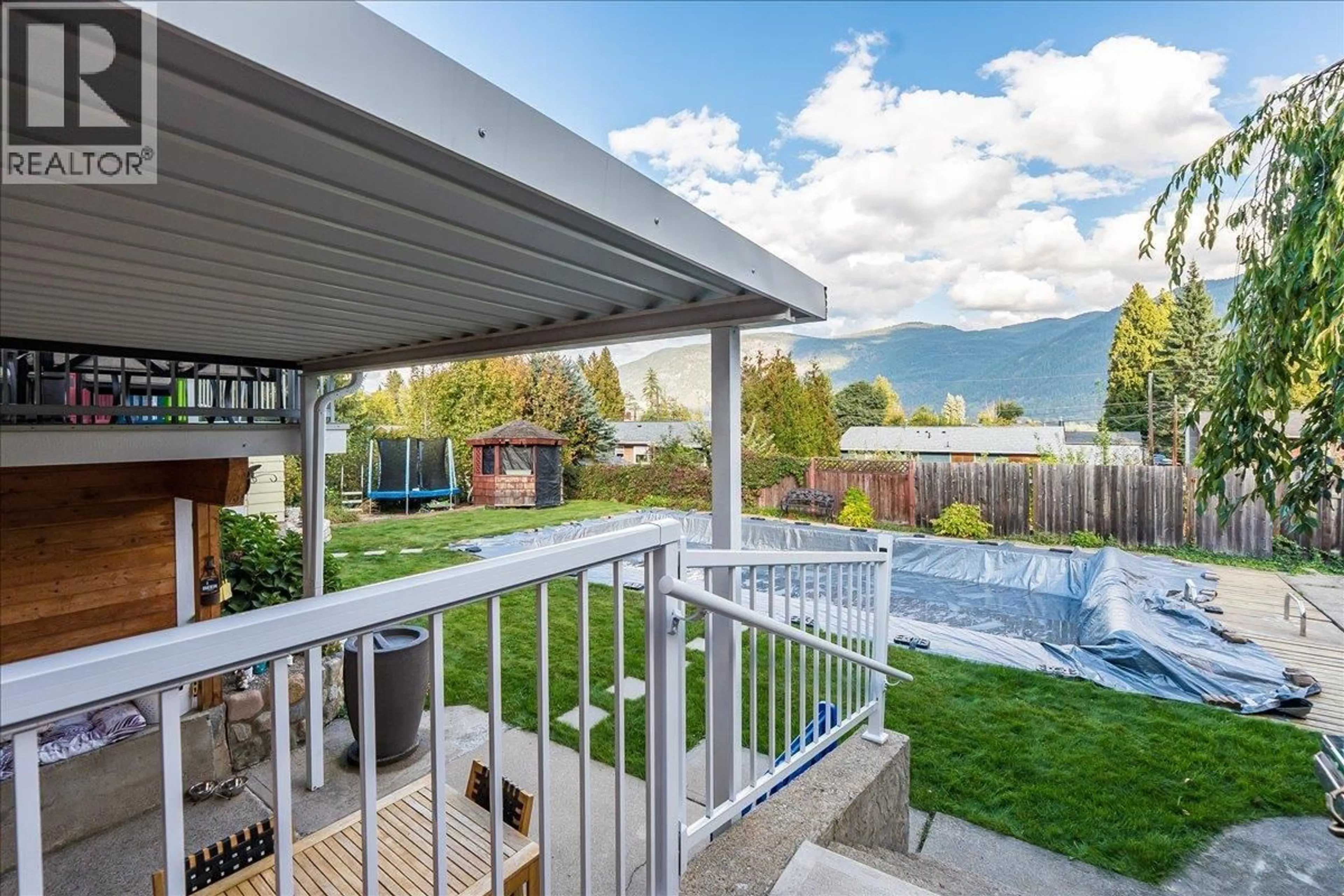 Patio, mountain view for 2621 10TH AVENUE, Castlegar British Columbia V1N3A4