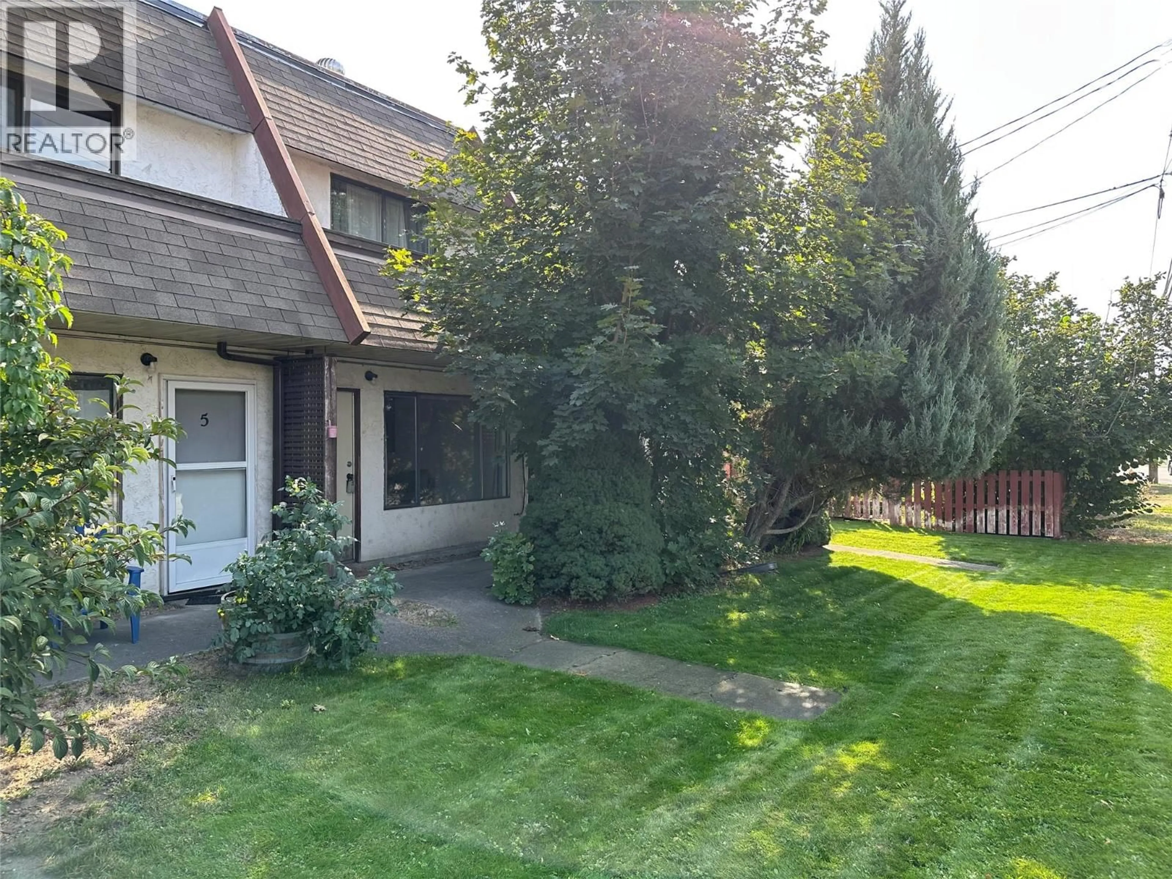 A pic from outside/outdoor area/front of a property/back of a property/a pic from drone, street for 6 - 6435 PARK DRIVE, Oliver British Columbia V0H1T0