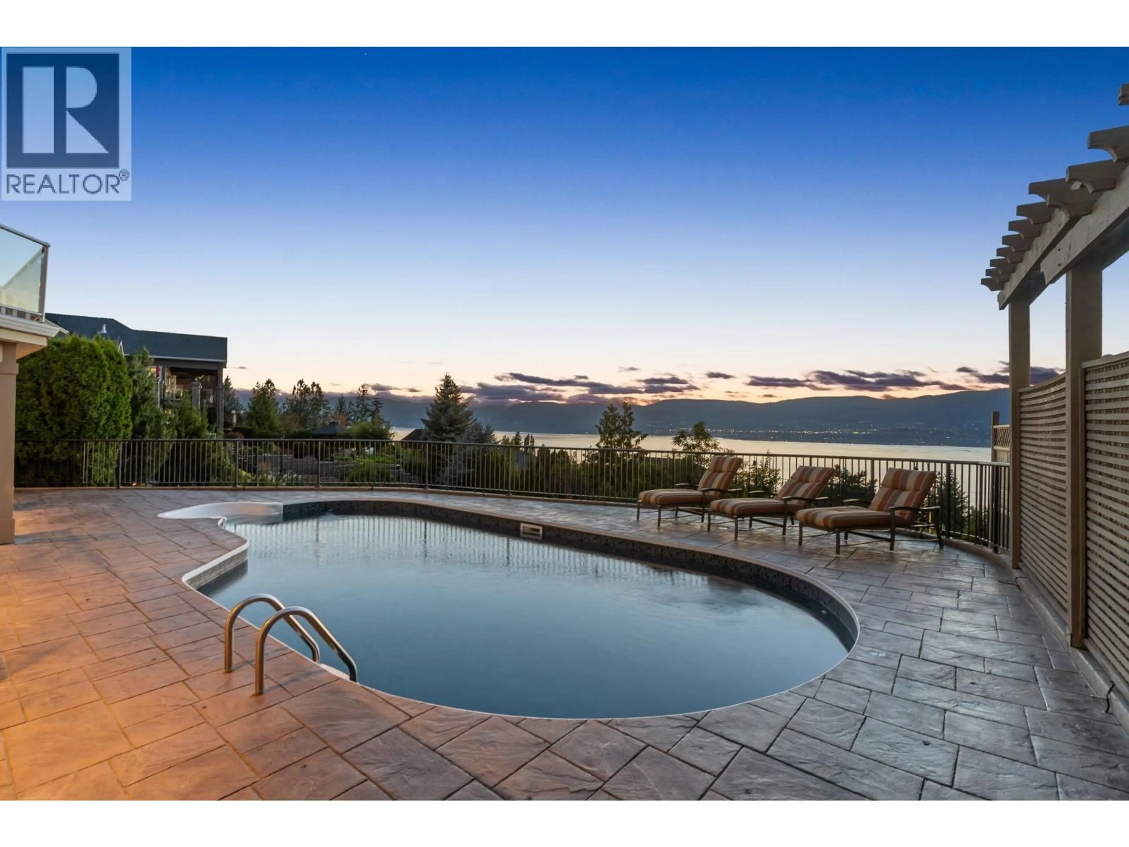 Pool for 374 QUILCHENA ROAD, Kelowna British Columbia V1W4W4